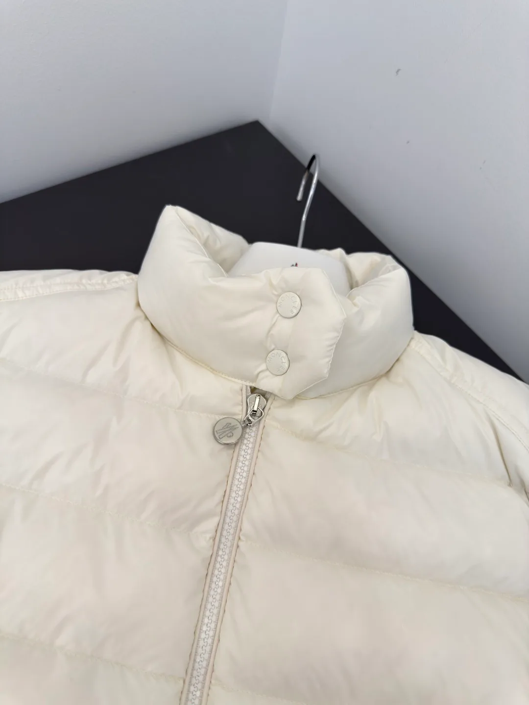 Куртки И Пуховики Женские Moncler 18761829