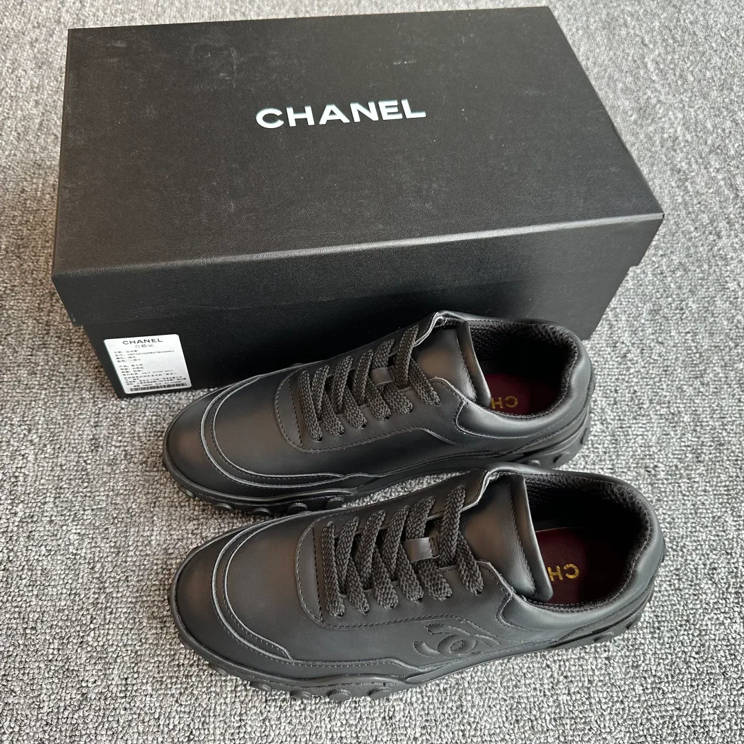 Кроссовки Женские Chanel 18494196