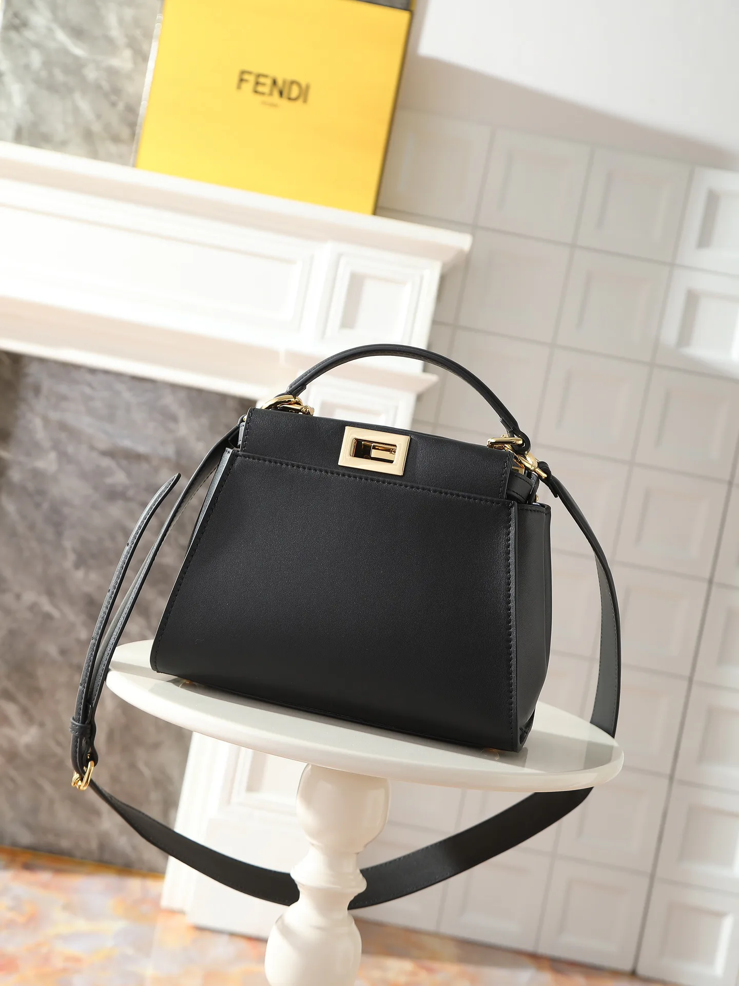 Классические Сумки Женские Fendi 10644811