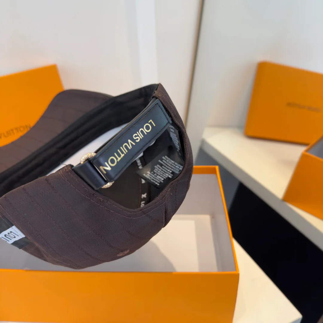 Головные Уборы Louis Vuitton 11416647