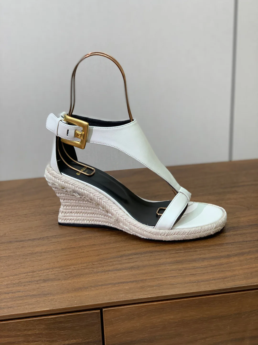 Босоножки Женские Balmain 11886648