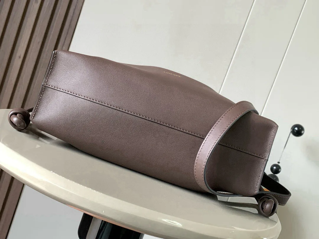 Классические Сумки Женские Loewe 10823944