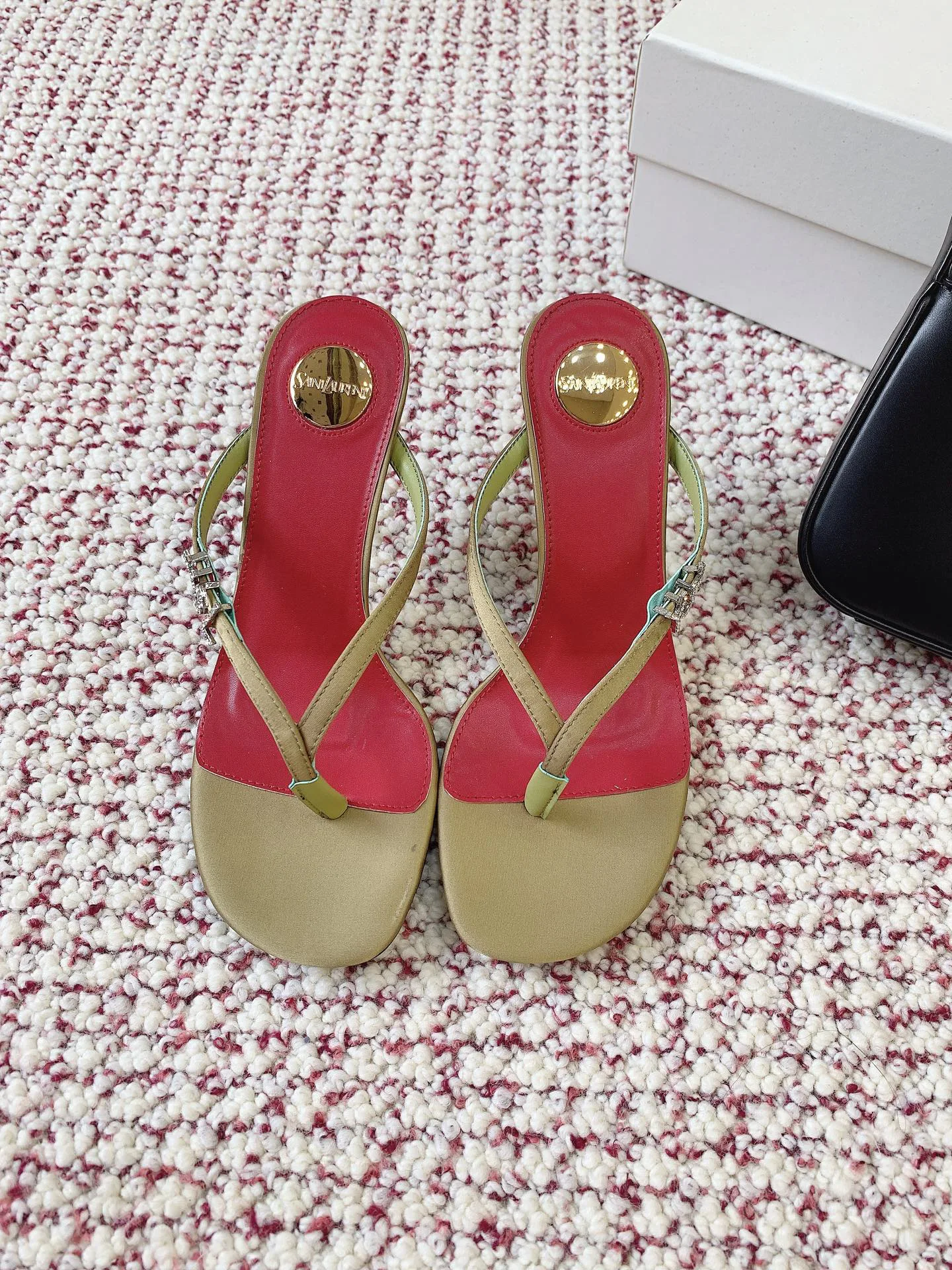 Босоножки Женские Saint Laurent 13151772