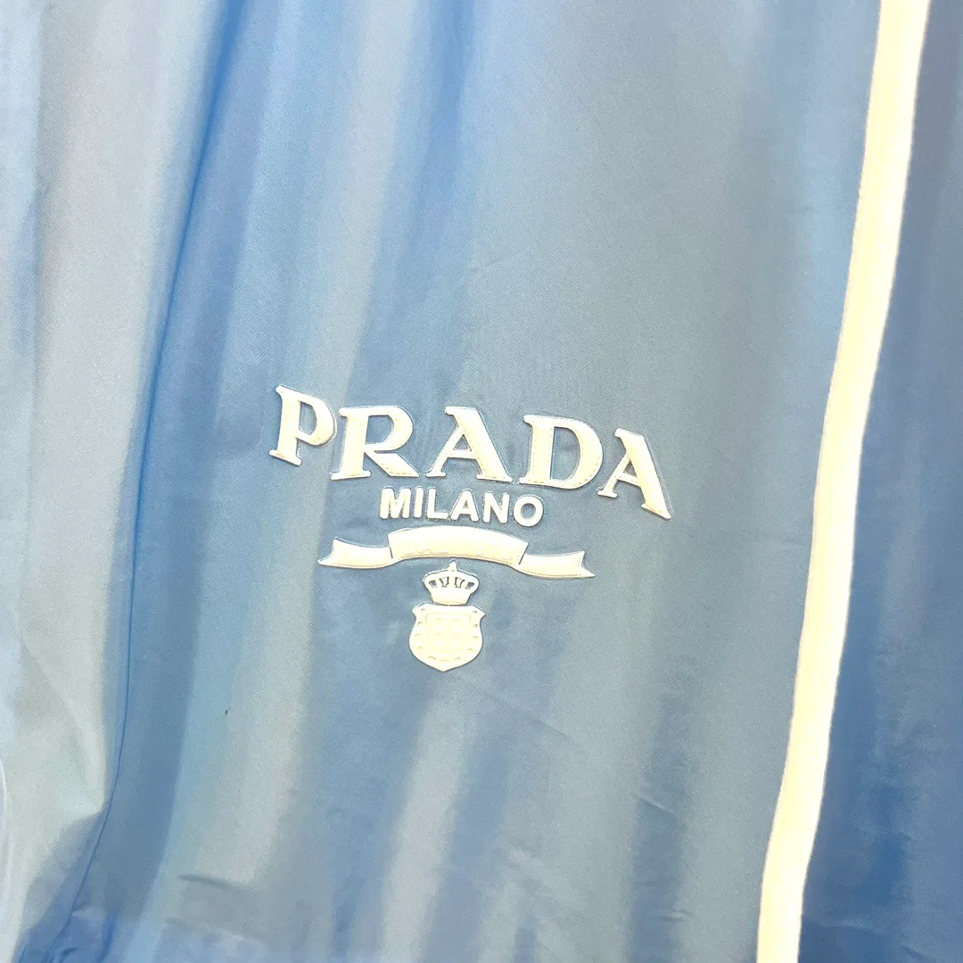 Куртки И Пуховики Женские Prada 13272375