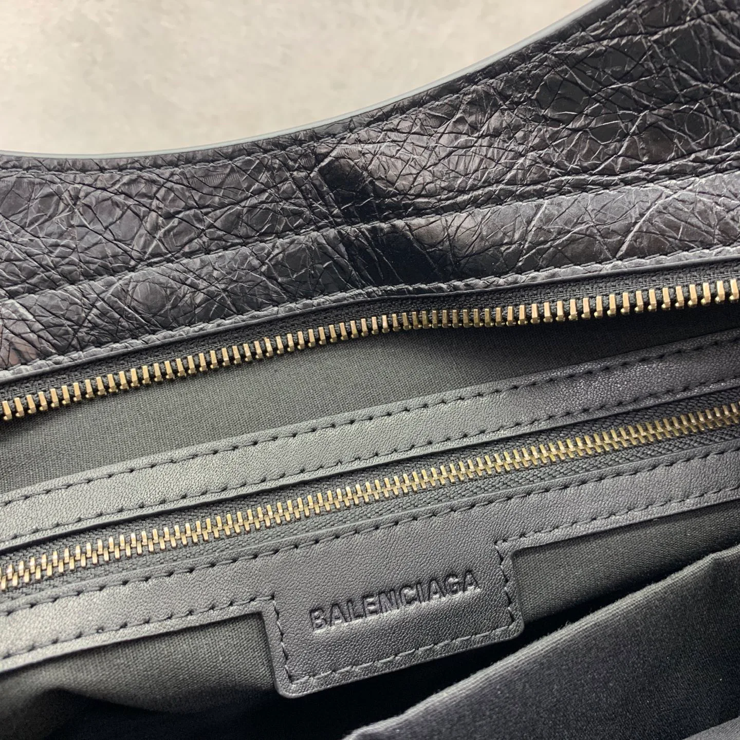Классические Сумки Женские Balenciaga 13363950