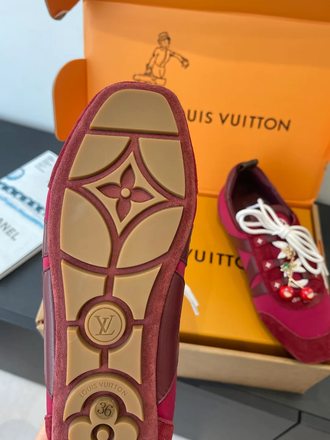 Кроссовки Женские Louis Vuitton 1595088