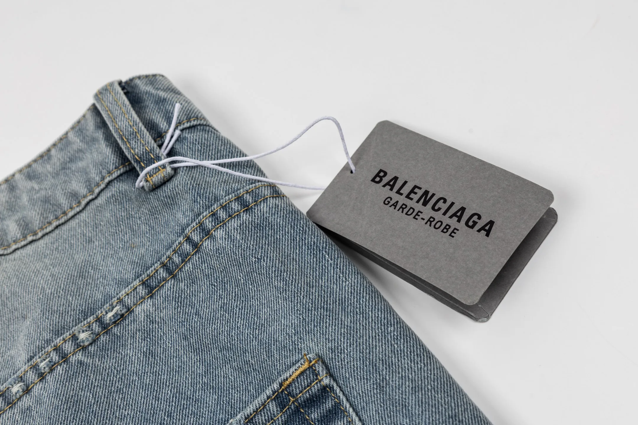 Джинсы Женские Balenciaga 16984047