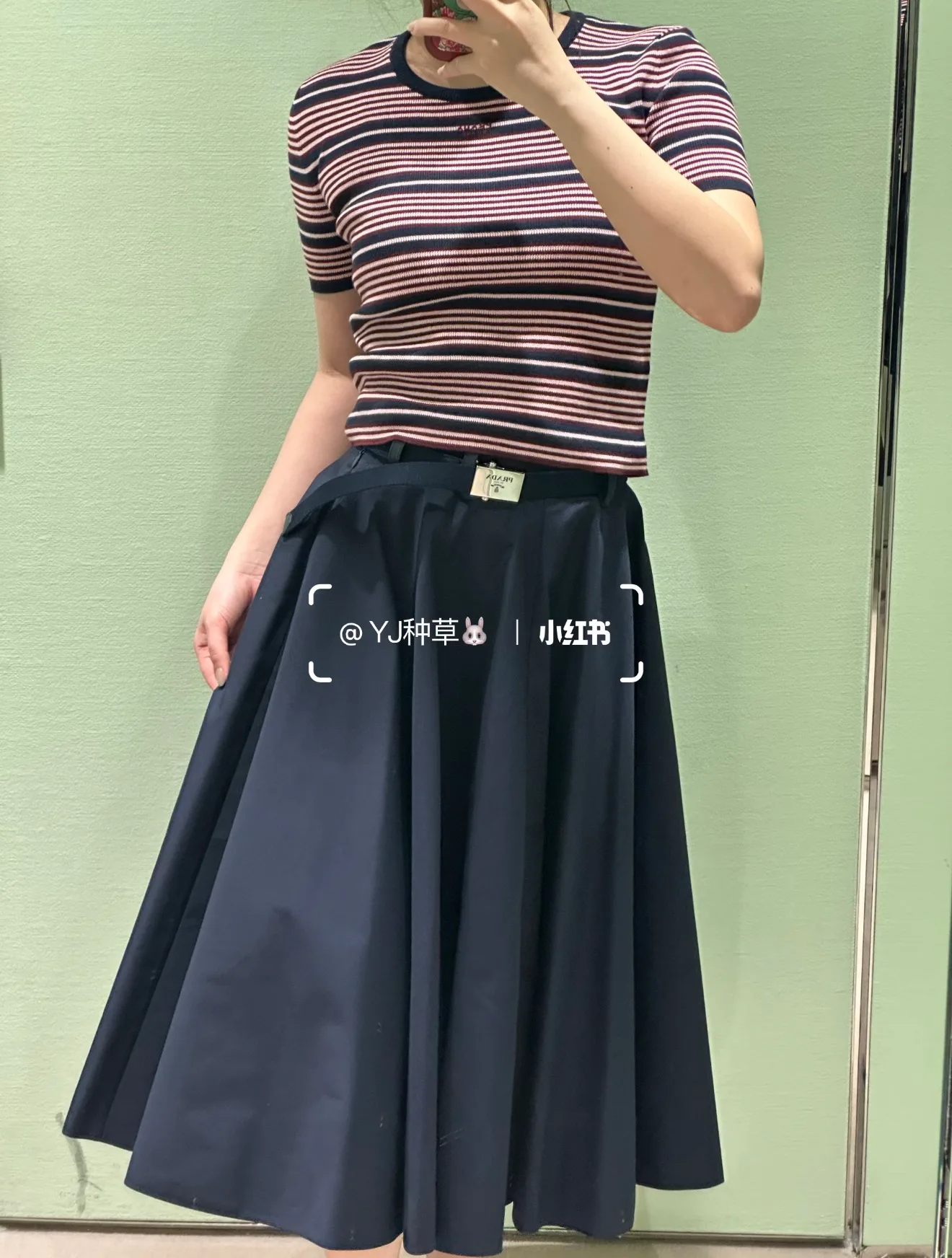 Футболки Женские Prada 13420719