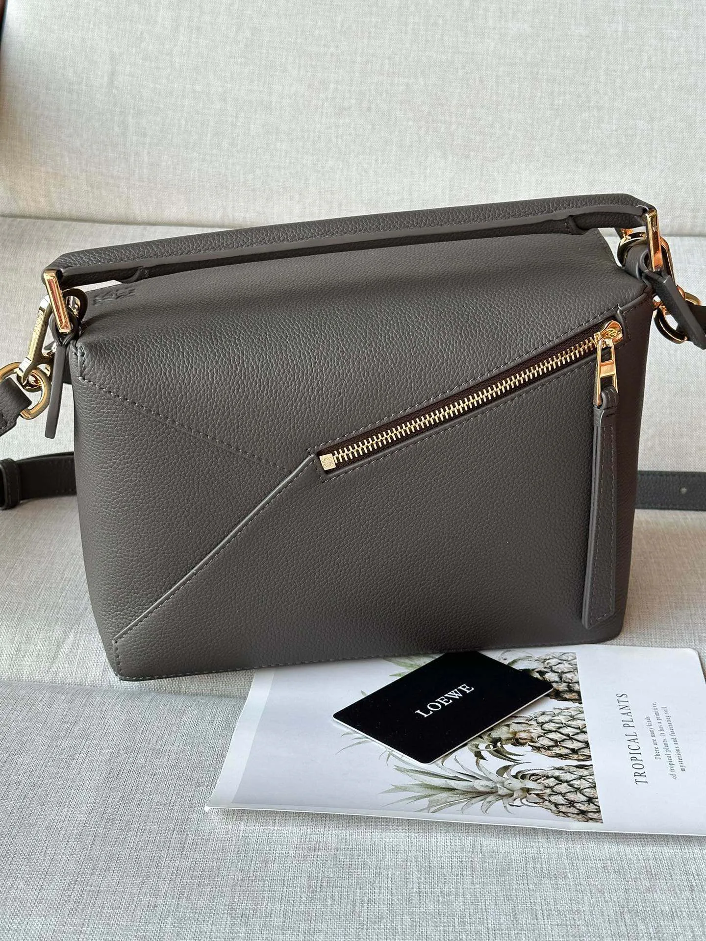 Классические Сумки Женские Loewe 13339539