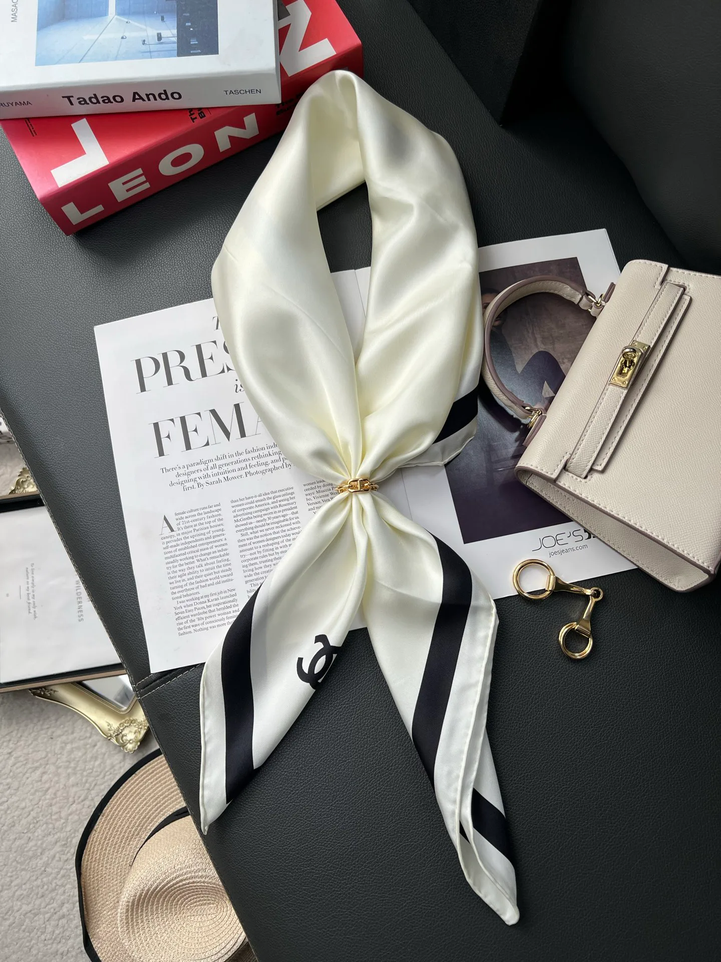Платки Chanel 13416564