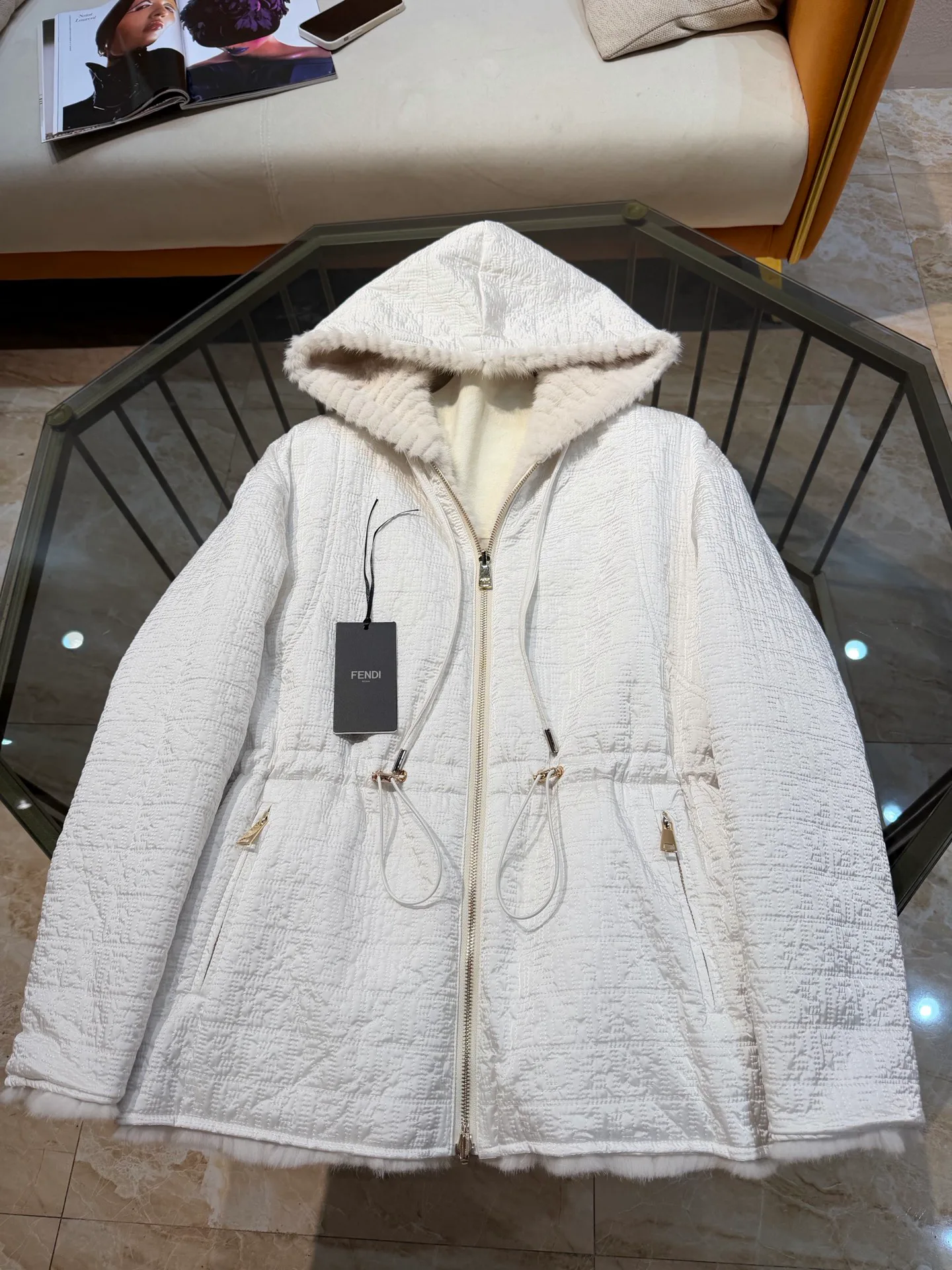 Куртки И Пуховики Женские Fendi 19505544