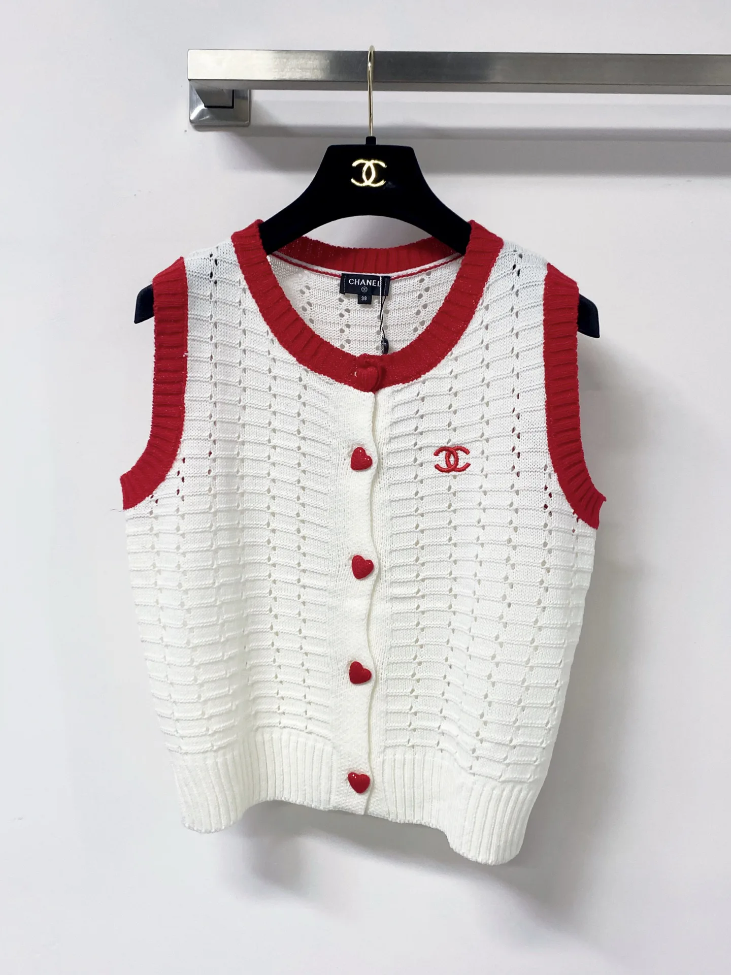 Жилеты Женские Chanel 17053610
