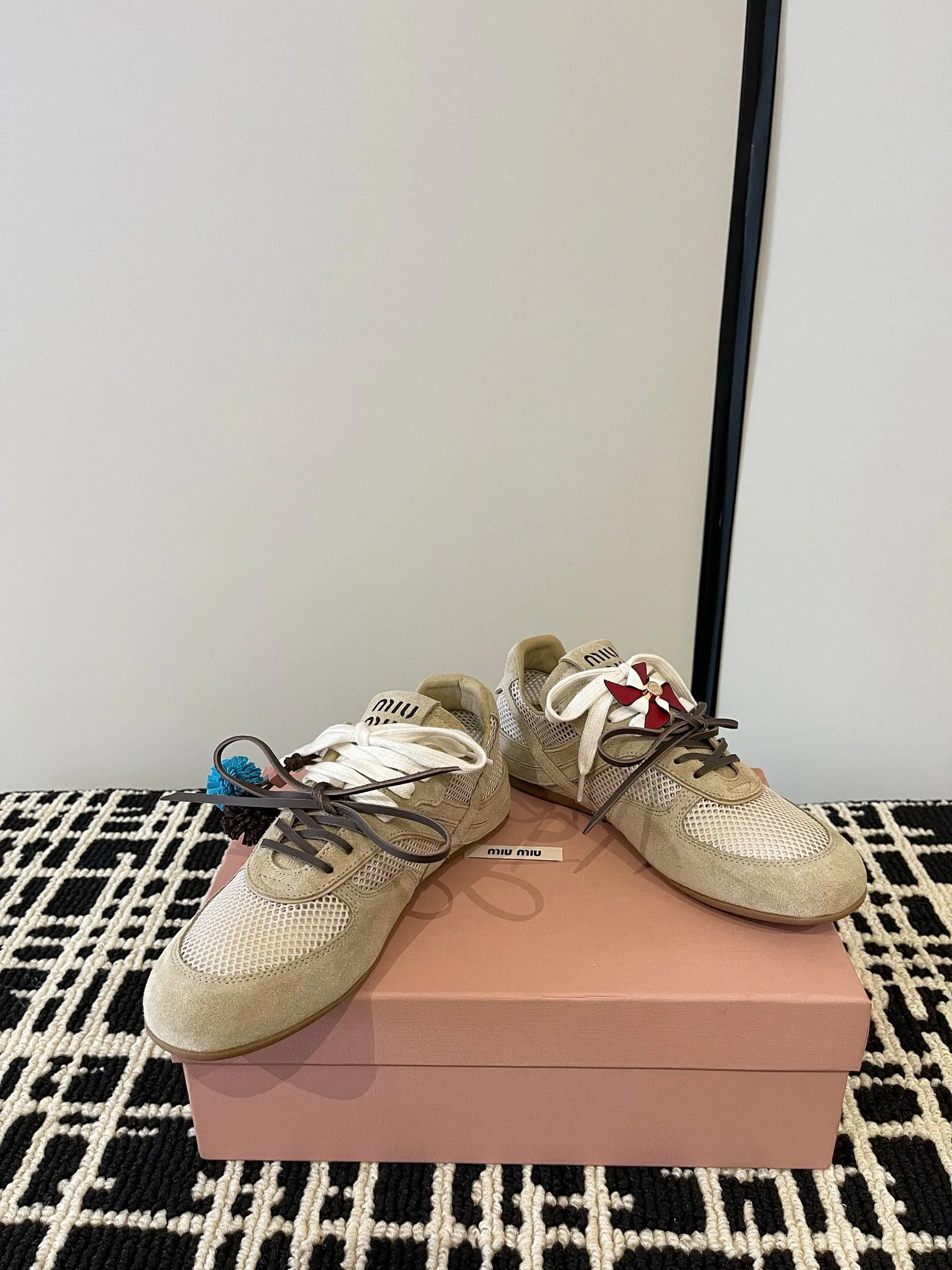 Кроссовки Женские Miu Miu 10991297