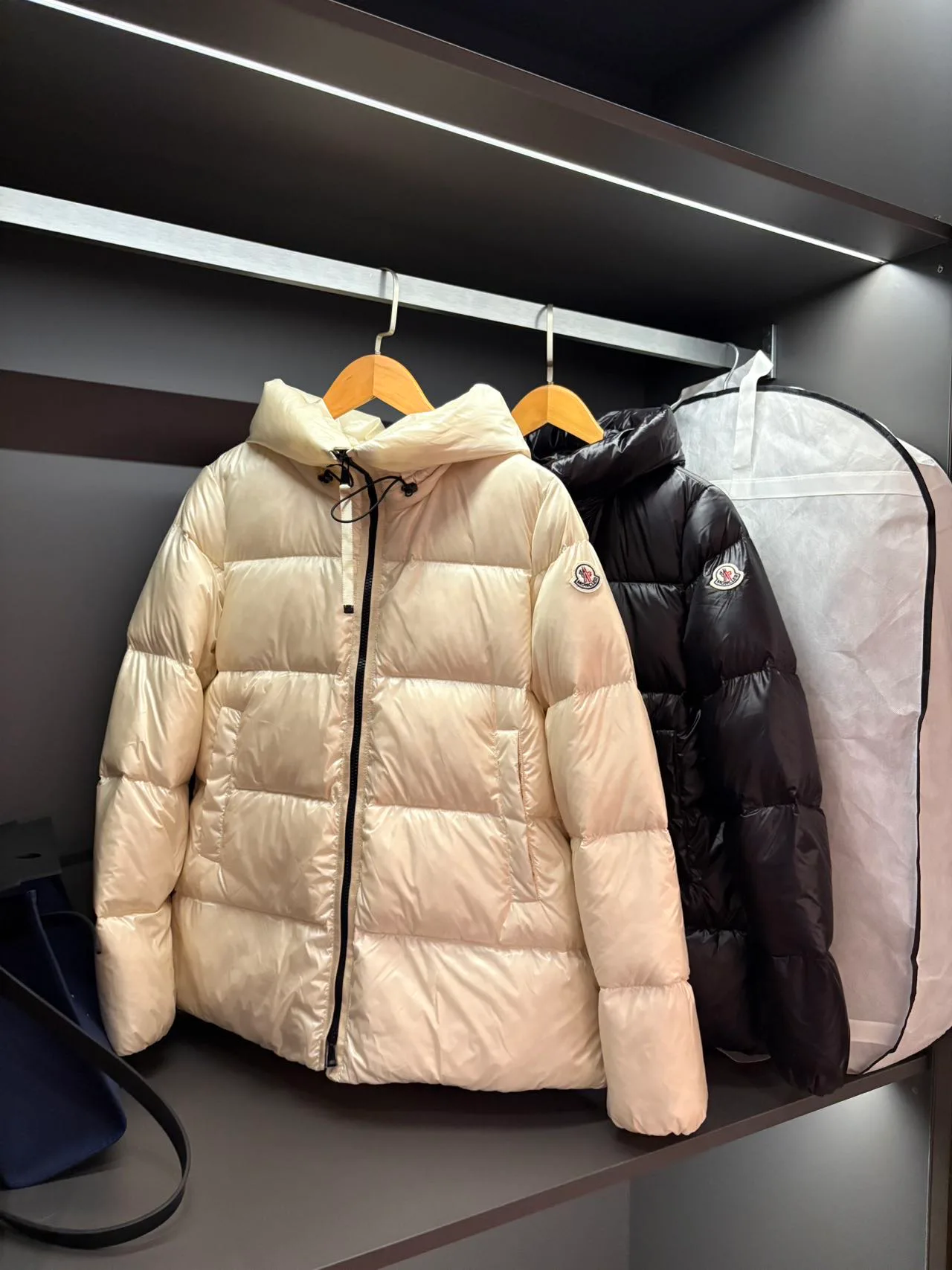 Куртки И Пуховики Женские Moncler 18599941