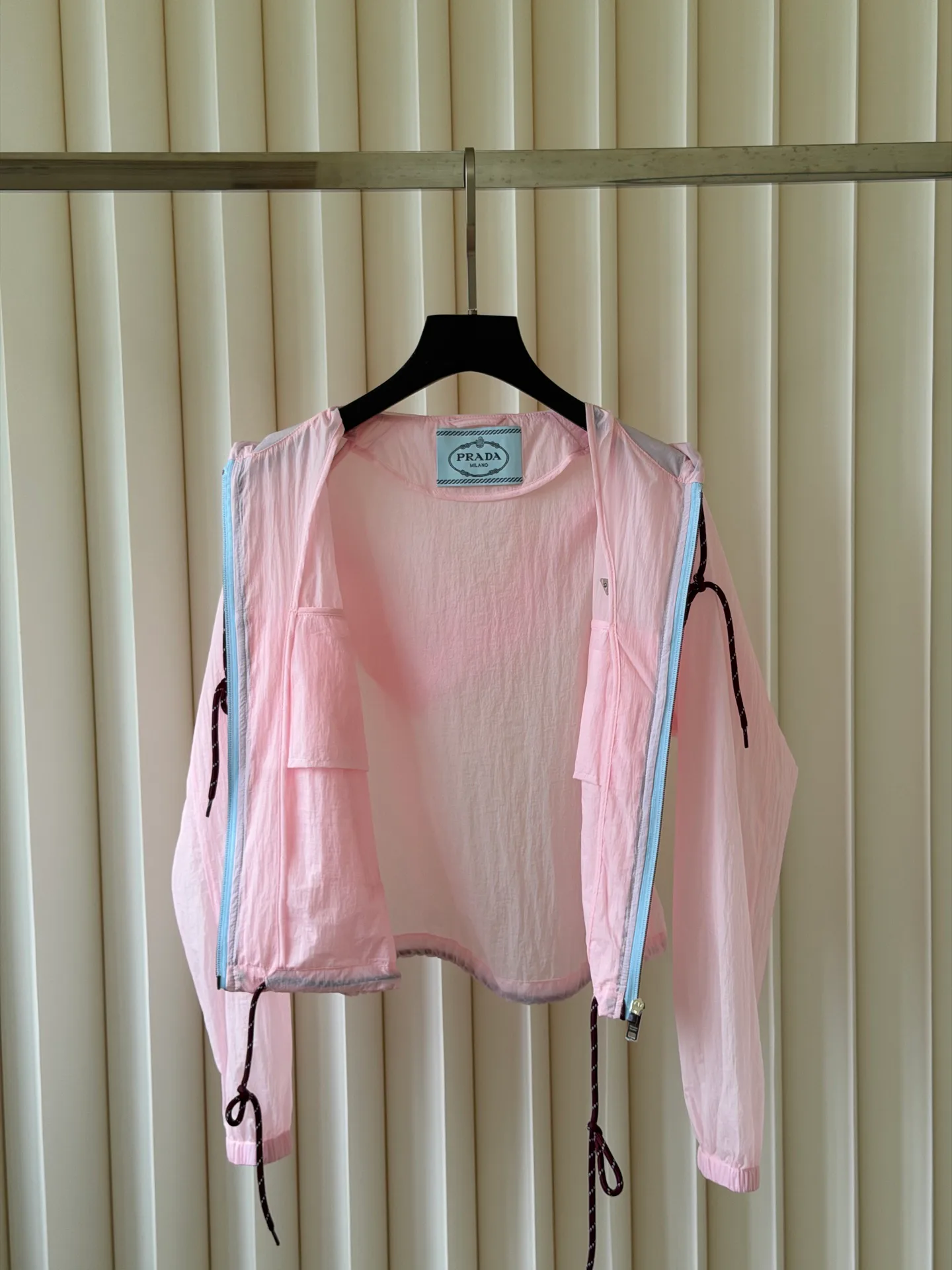 Куртки И Пуховики Женские Prada 17612840