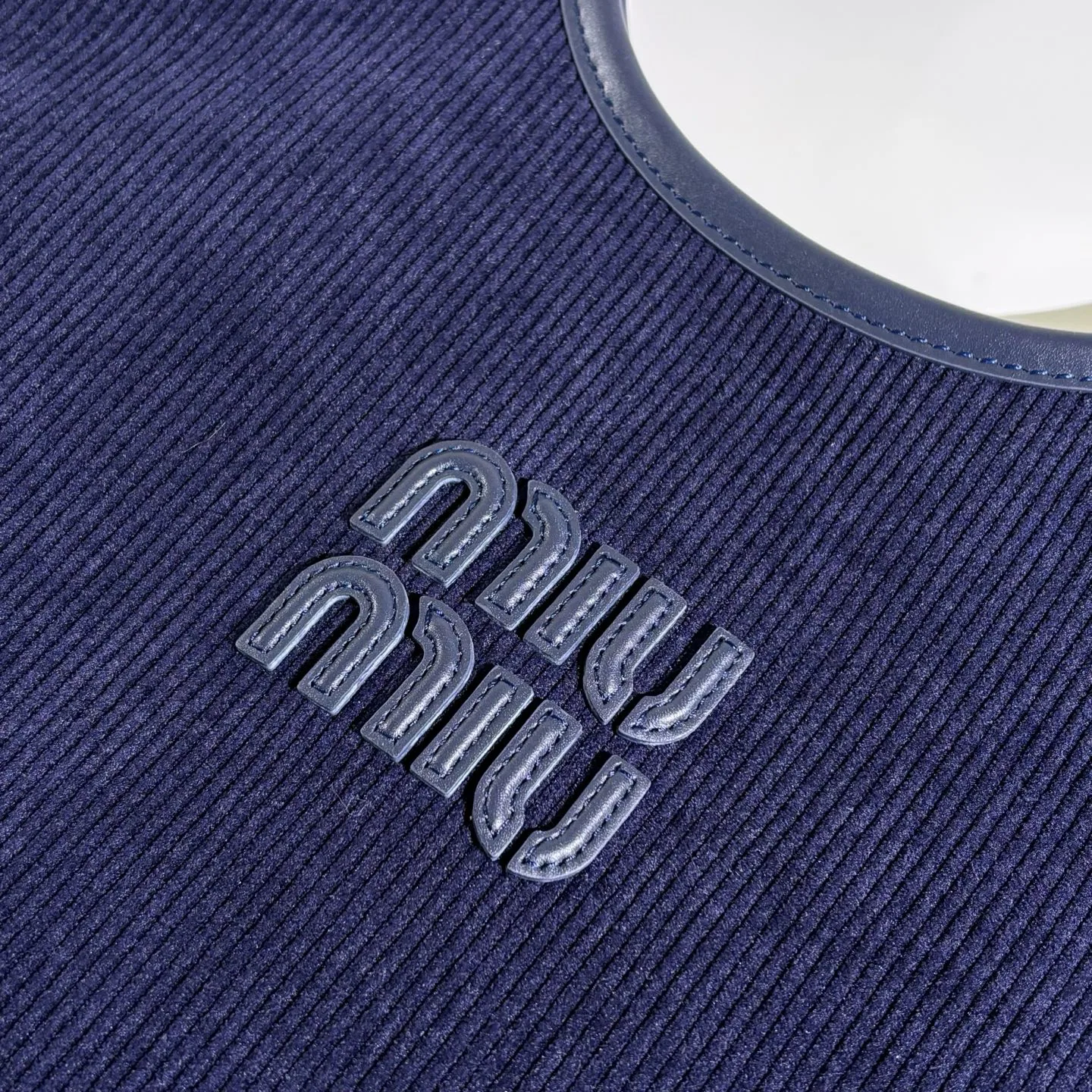 Классические Сумки Женские Miu Miu 10105224