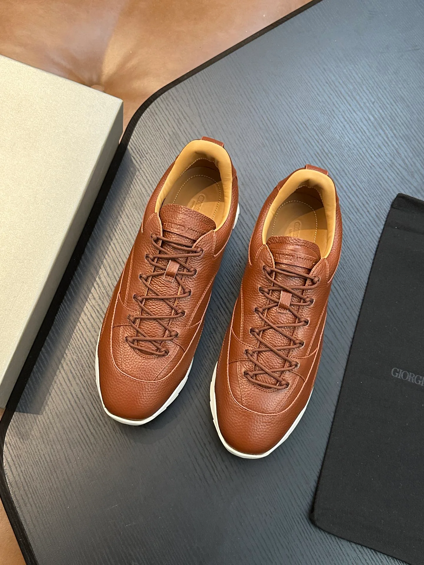 Кроссовки Мужские Armani 10490094