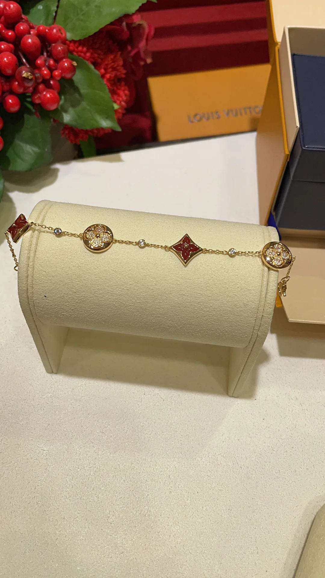 Бижутерия Louis Vuitton 4214