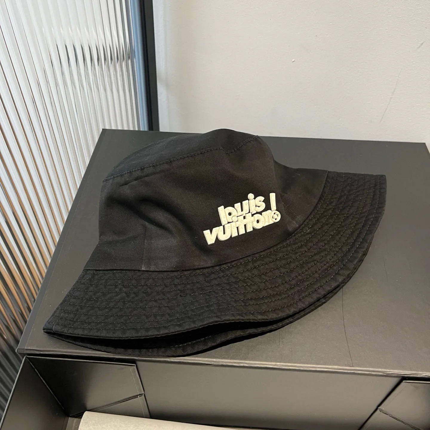 Головные Уборы Louis Vuitton 18902