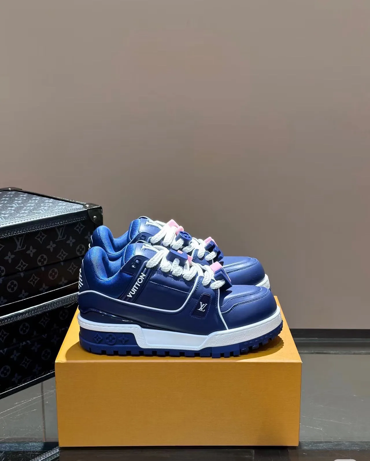 Кроссовки Женские Louis Vuitton 311362