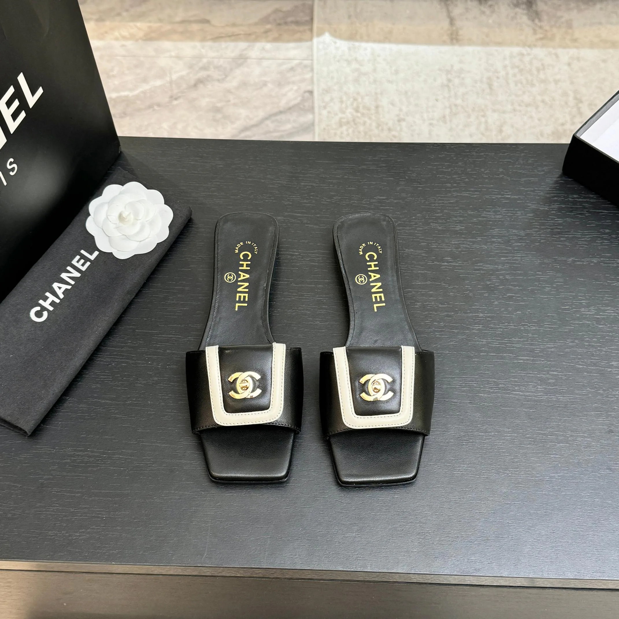 Шлепанцы Женские Chanel 11659009