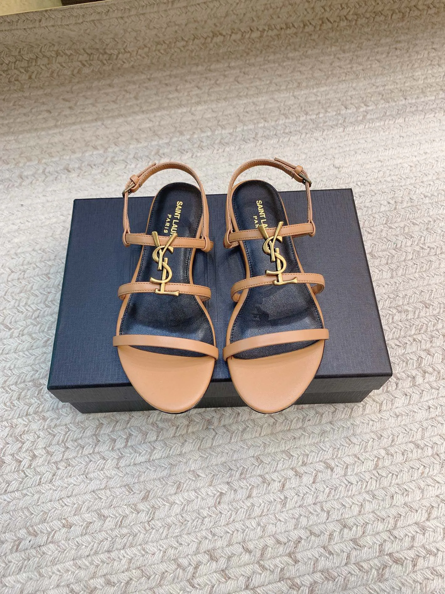 Сандалии Женские Saint Laurent 23863