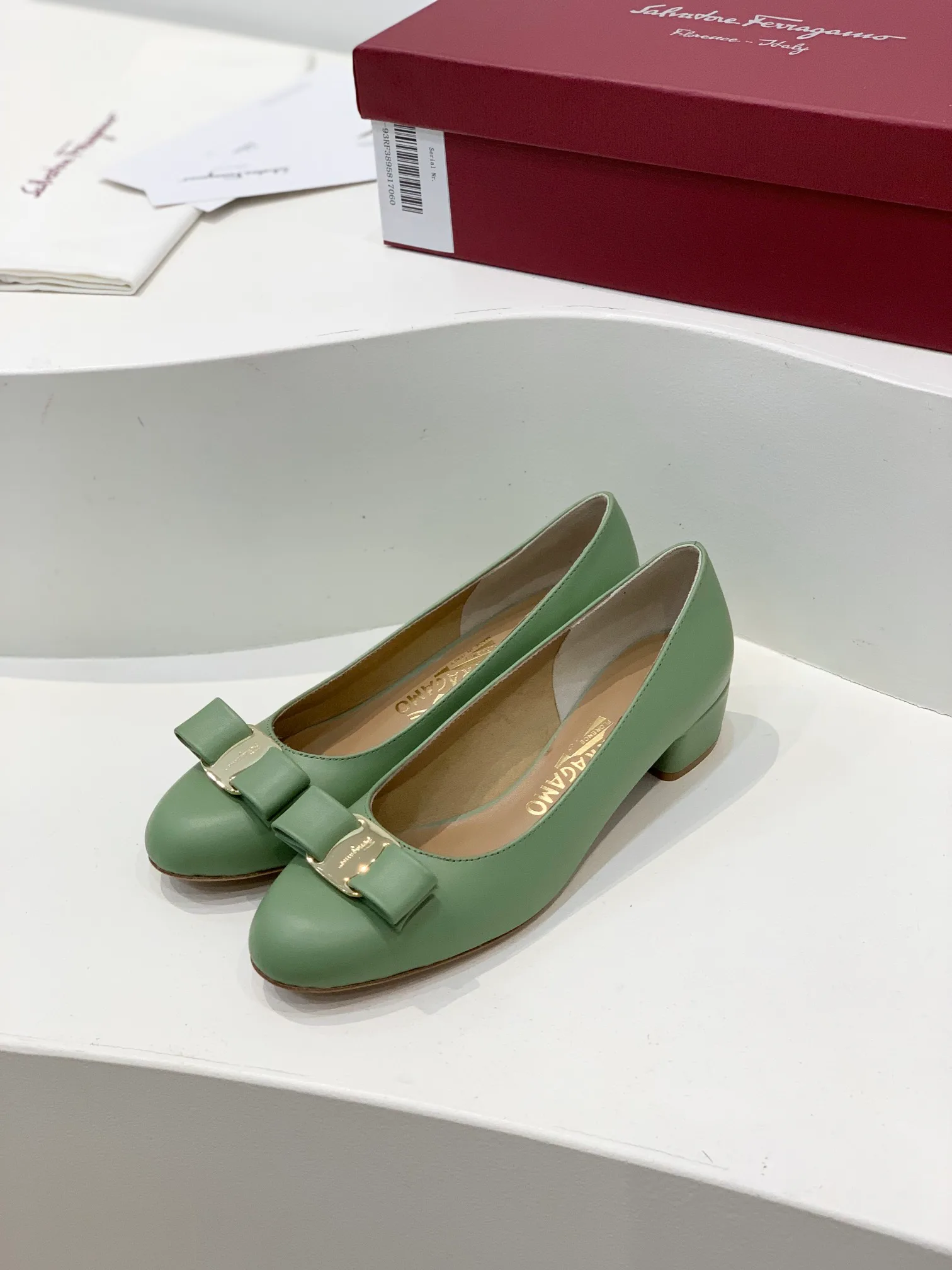 Туфли Женские Salvatore Ferragamo 20024