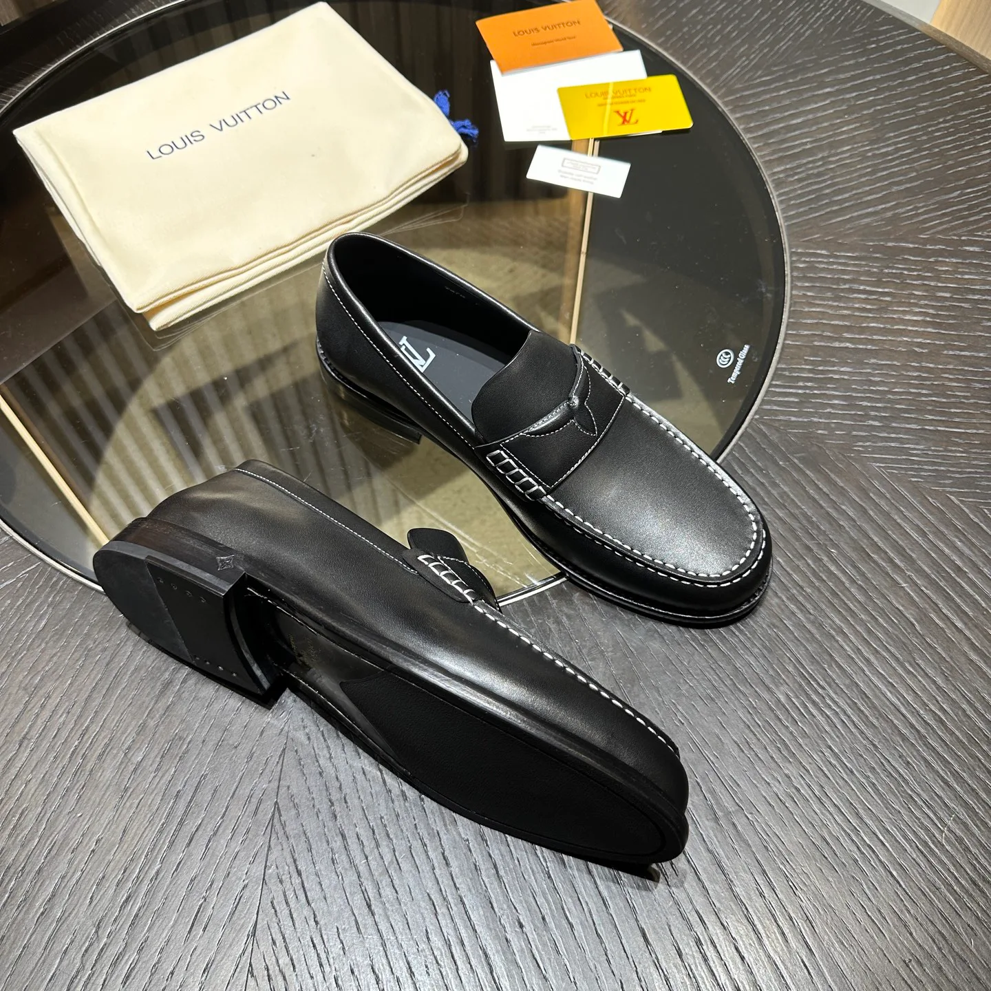 Лоферы И Туфли Мужские Louis Vuitton 18341636