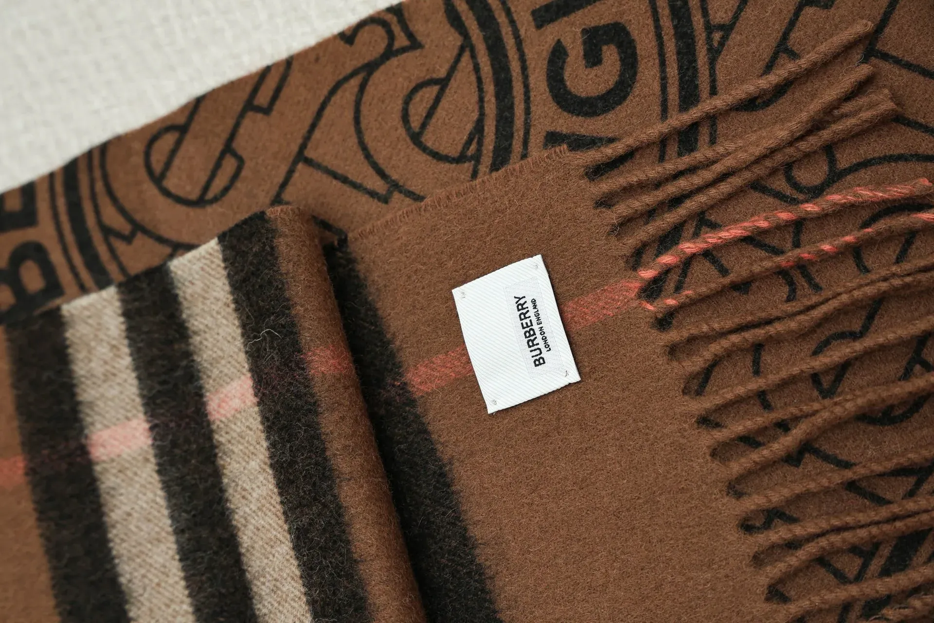 Шарфы Burberry 338231