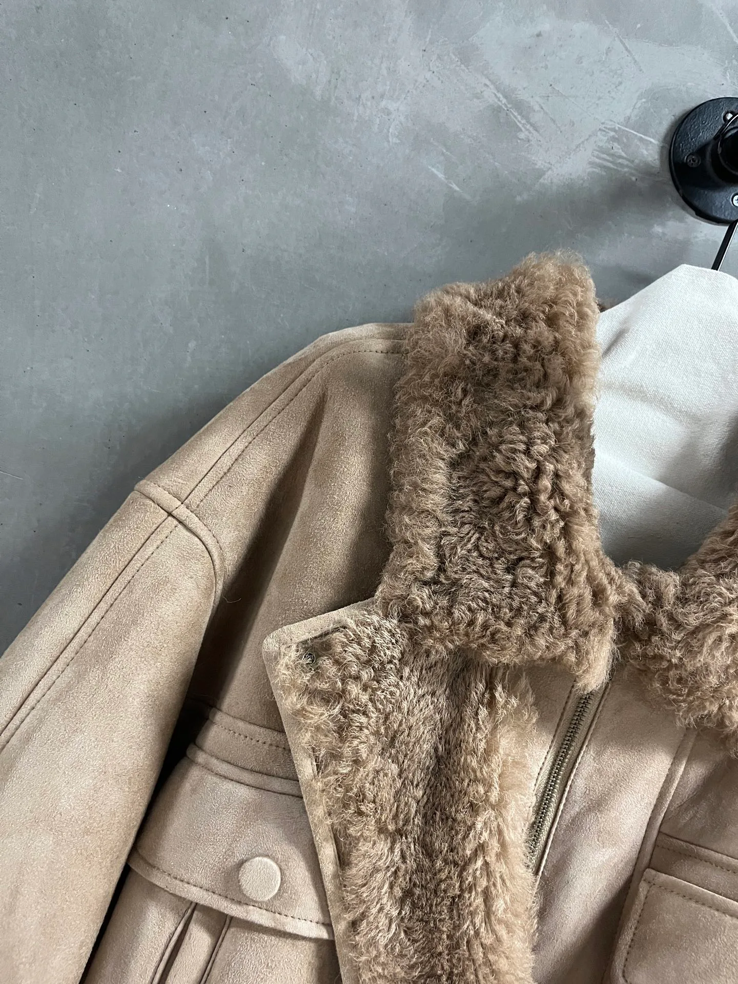 Кожаные Куртки И Дублёнки Женские Saint Laurent 18226800