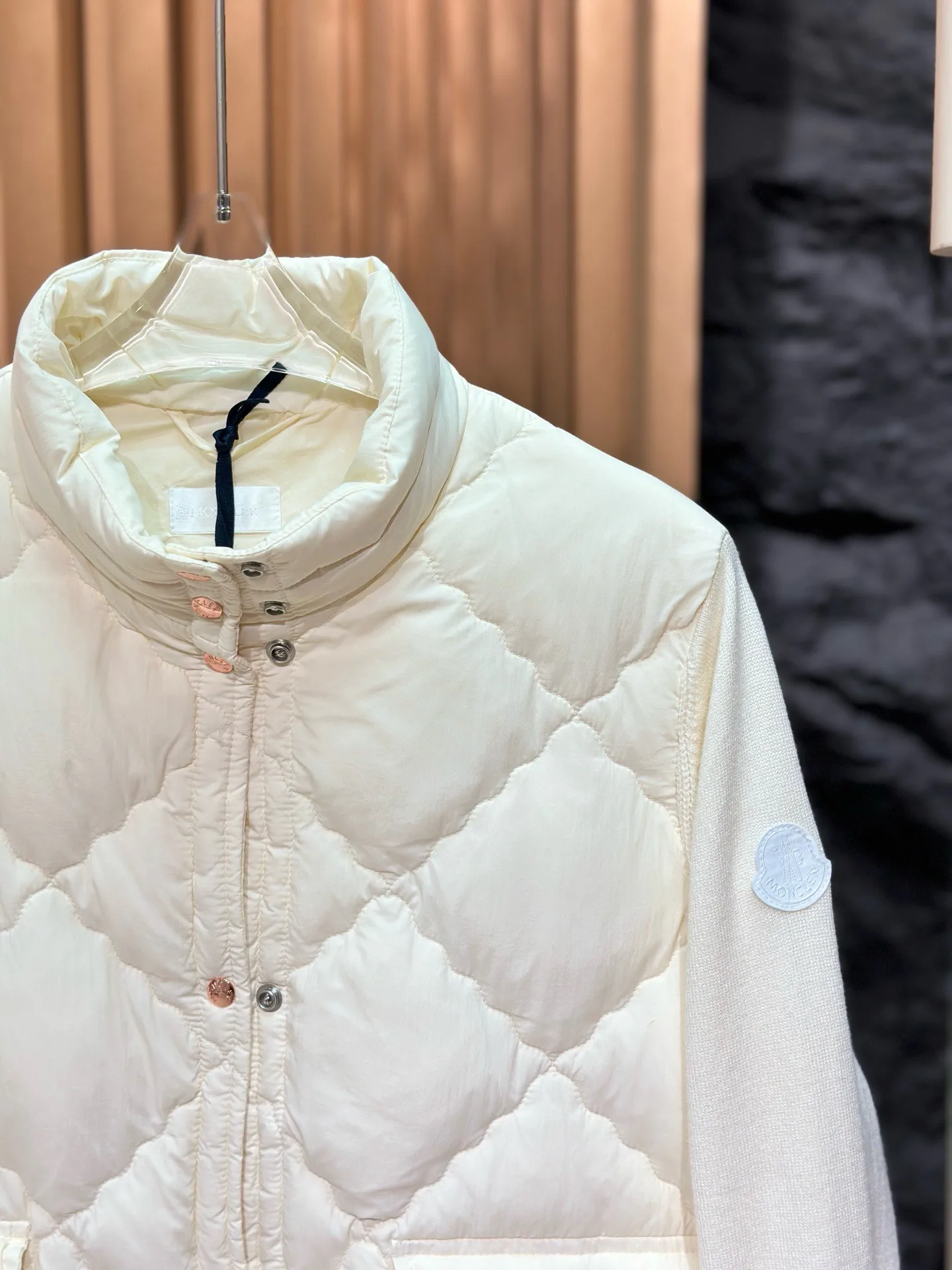 Куртки И Пуховики Женские Moncler 18016937
