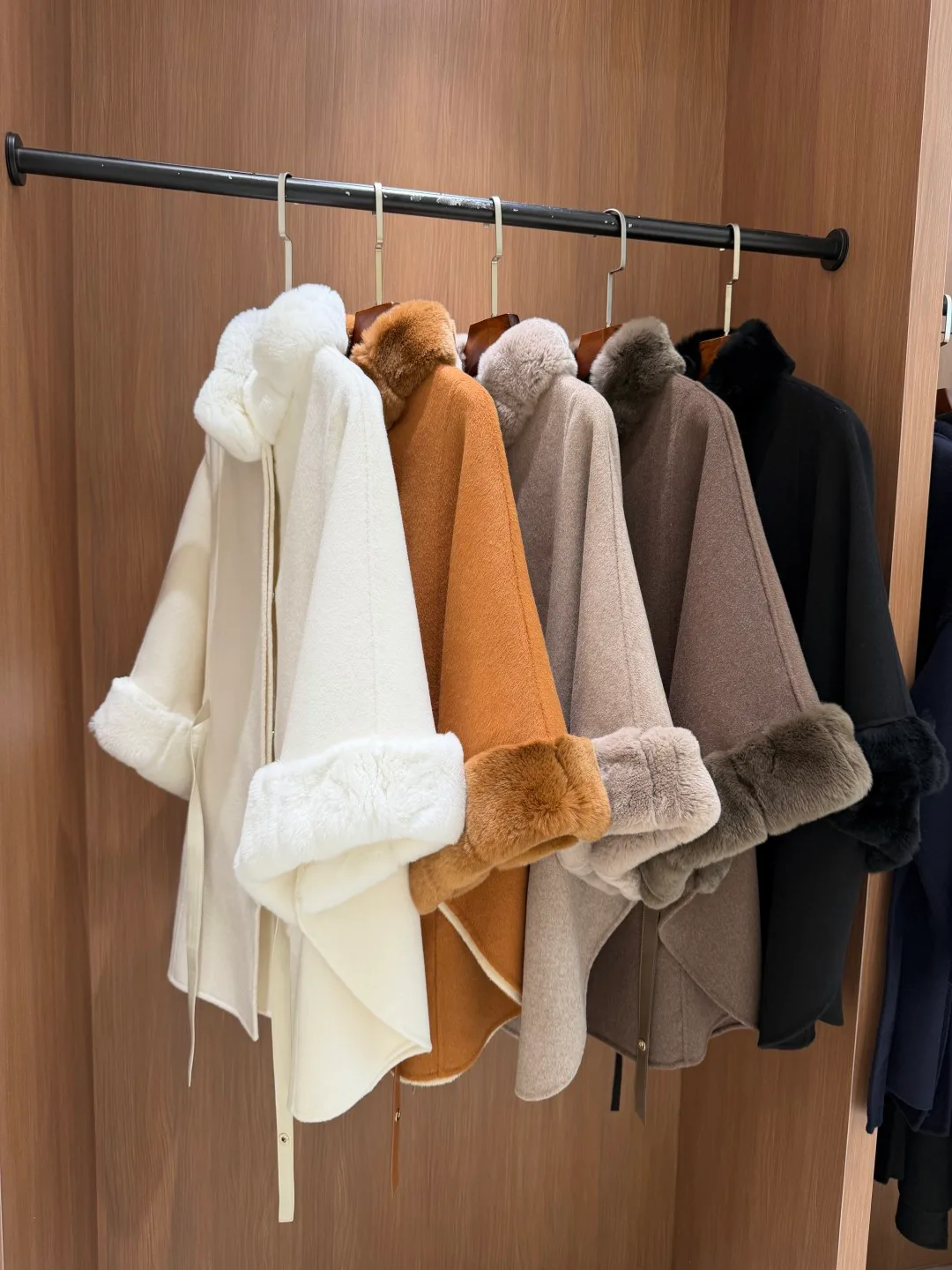 Пальто Женские Loro Piana 19227043