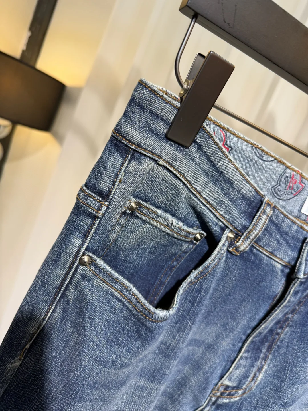 Джинсы Женские Moncler 11441354