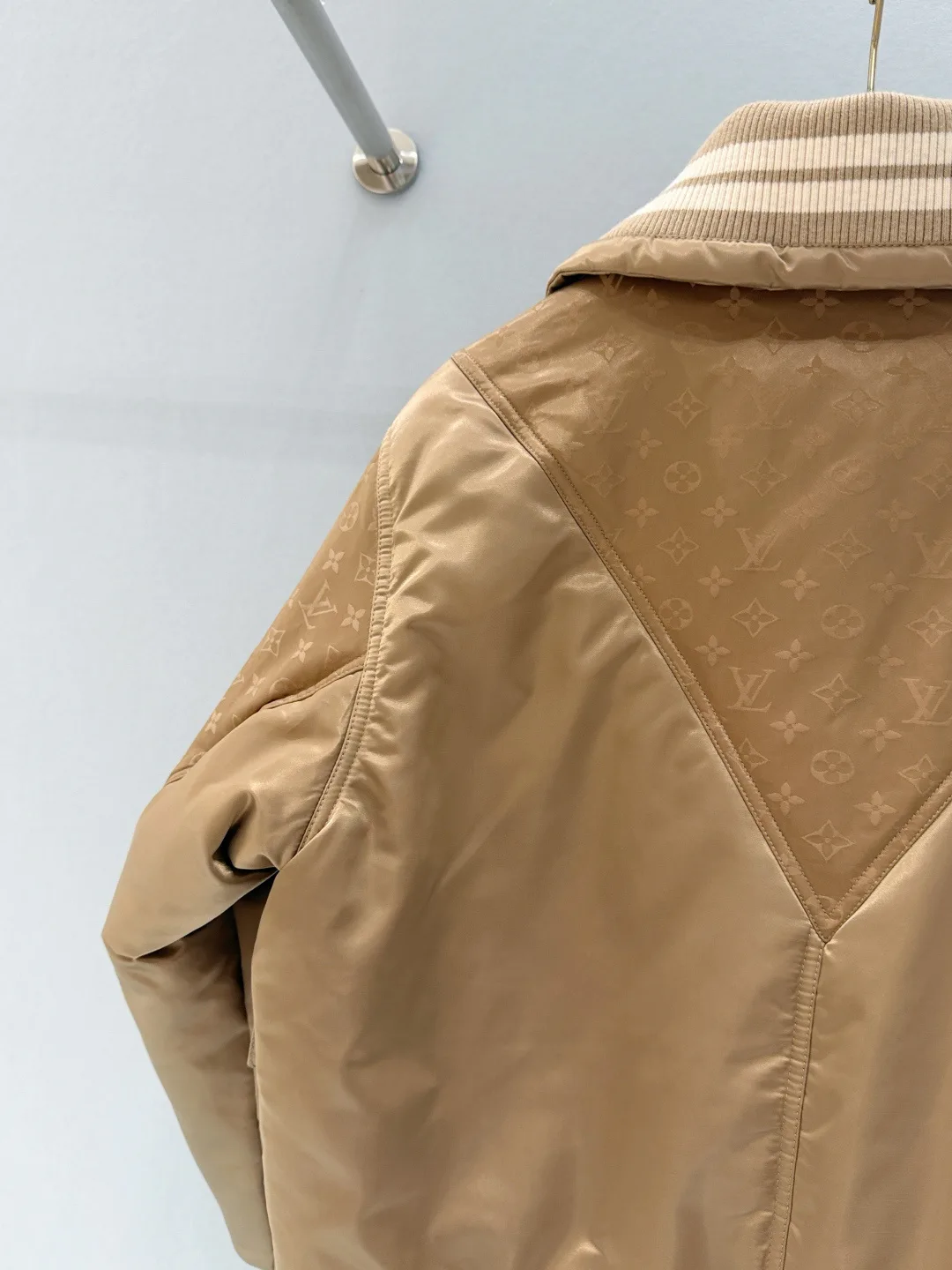 Куртки Женские Louis Vuitton 447631