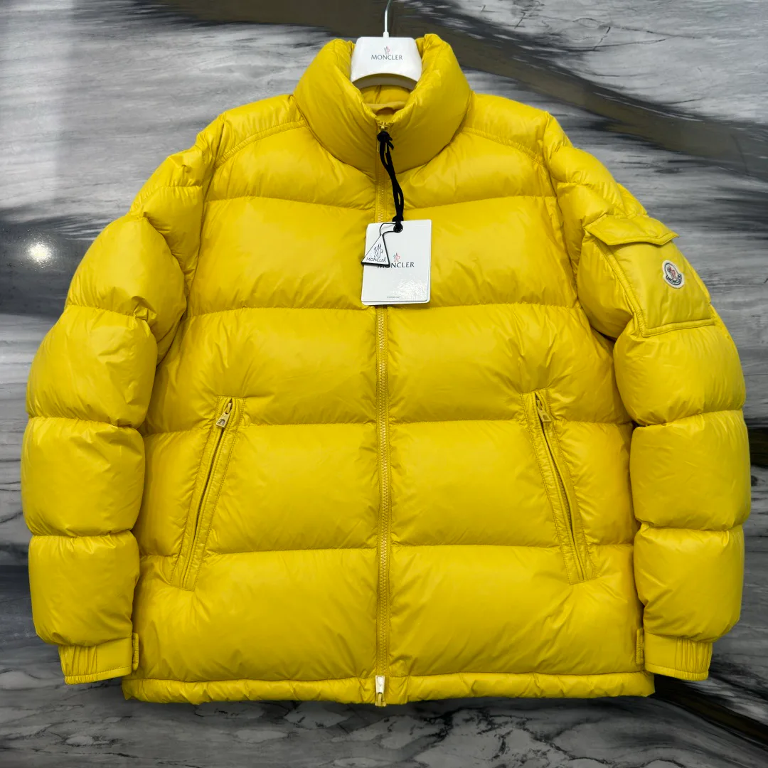 Куртки И Пуховики Мужские Moncler 17927110