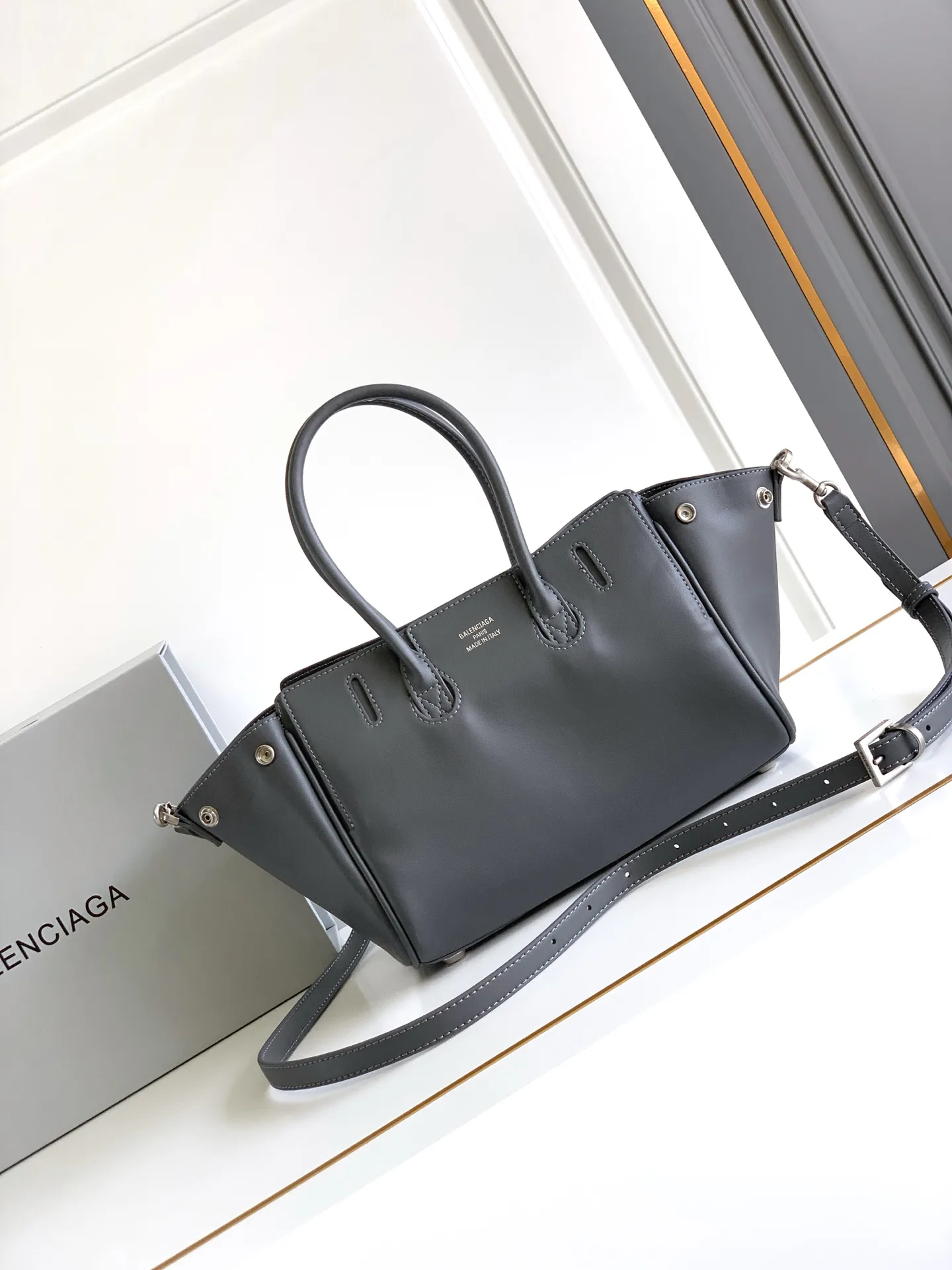 Сумки На Ремне Женские Balenciaga 84579