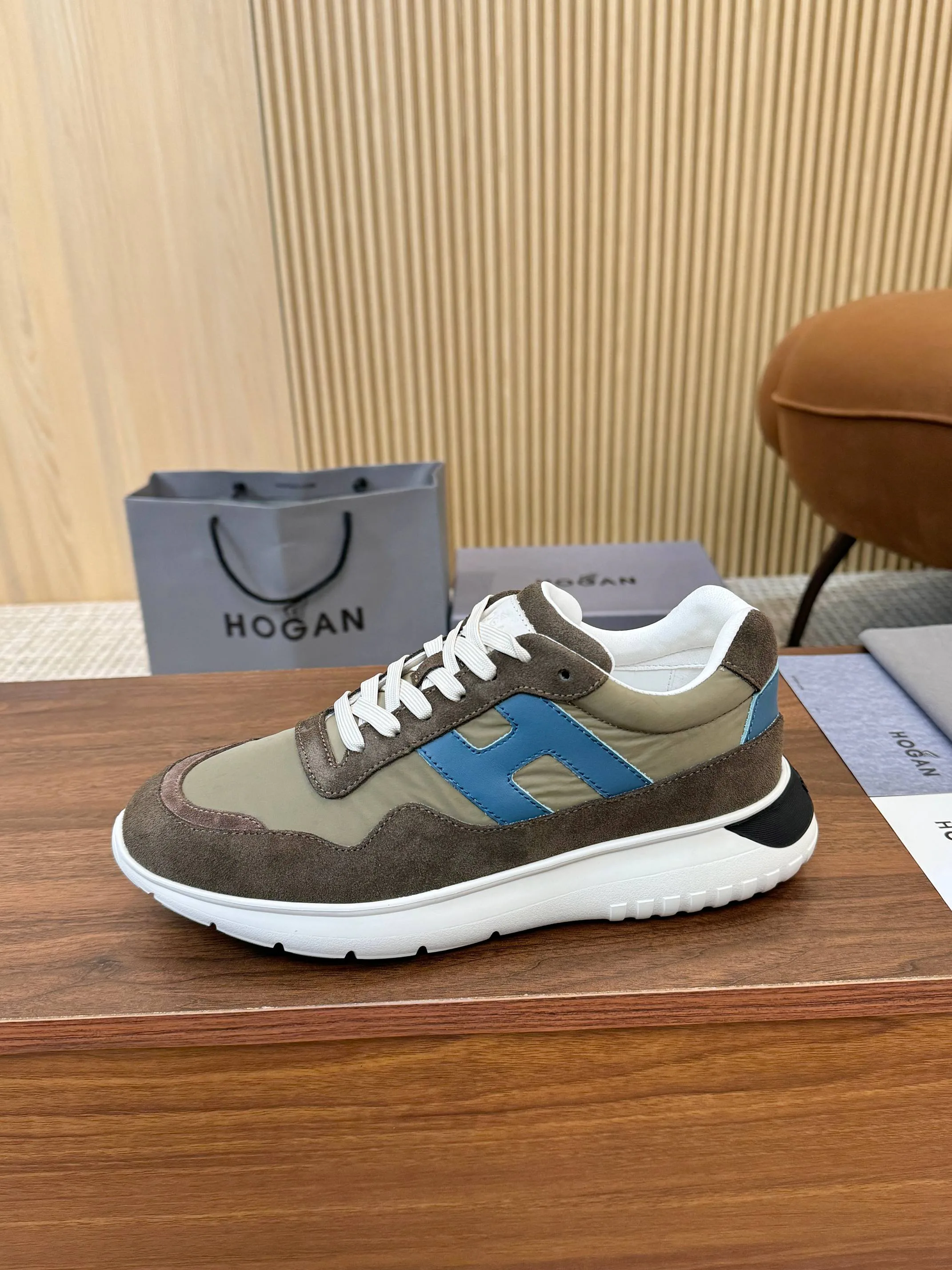 Кроссовки Женские Hogan 12835357