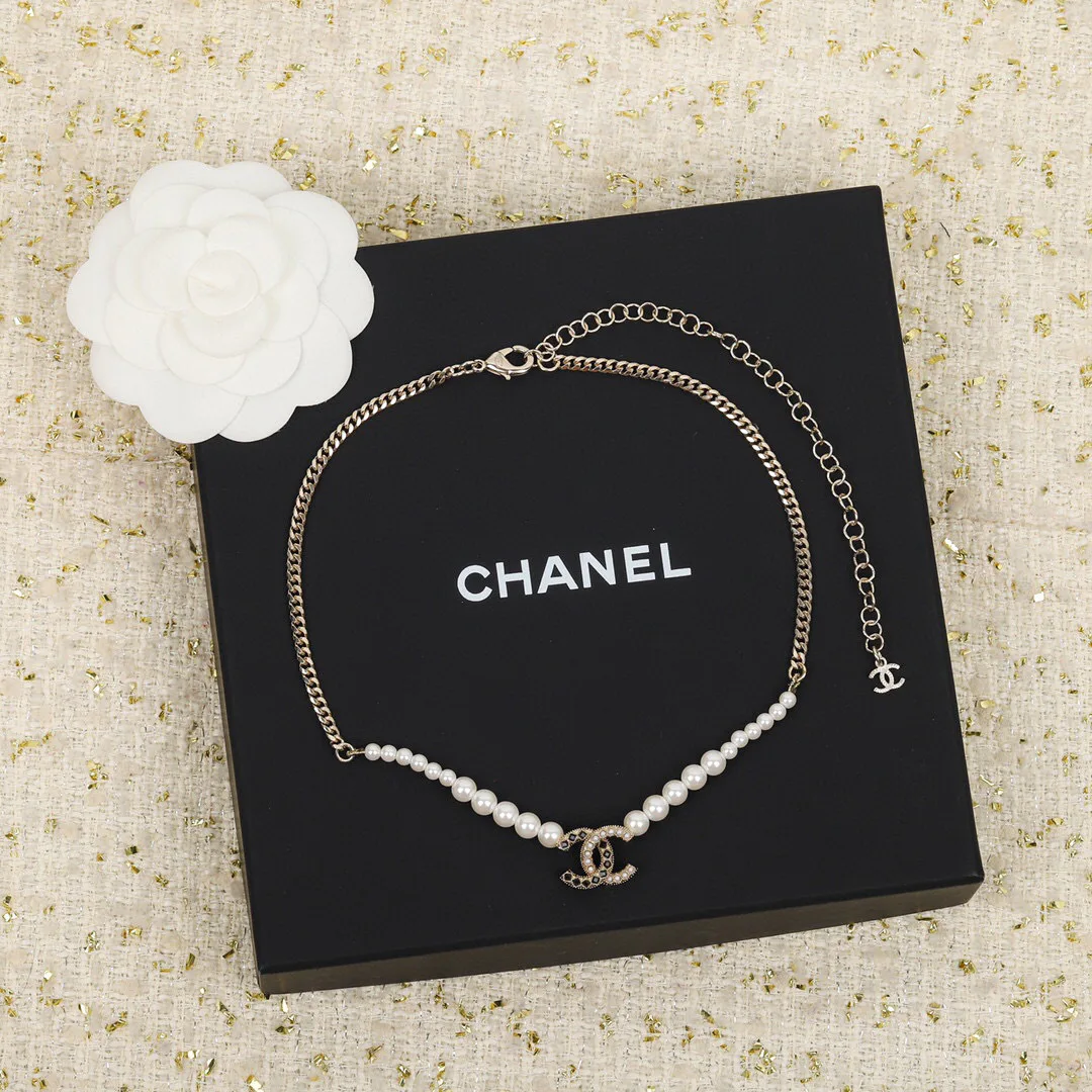 Бижутерия Chanel 8332