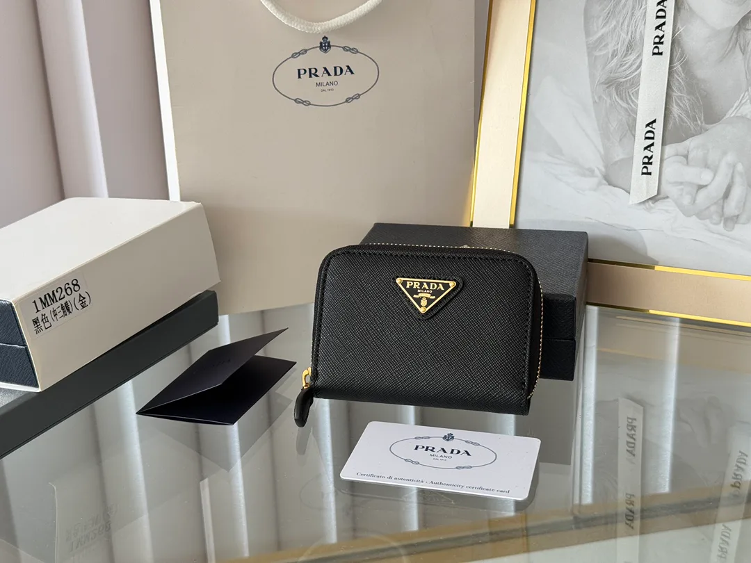 Клатчи Женские Prada 17999935