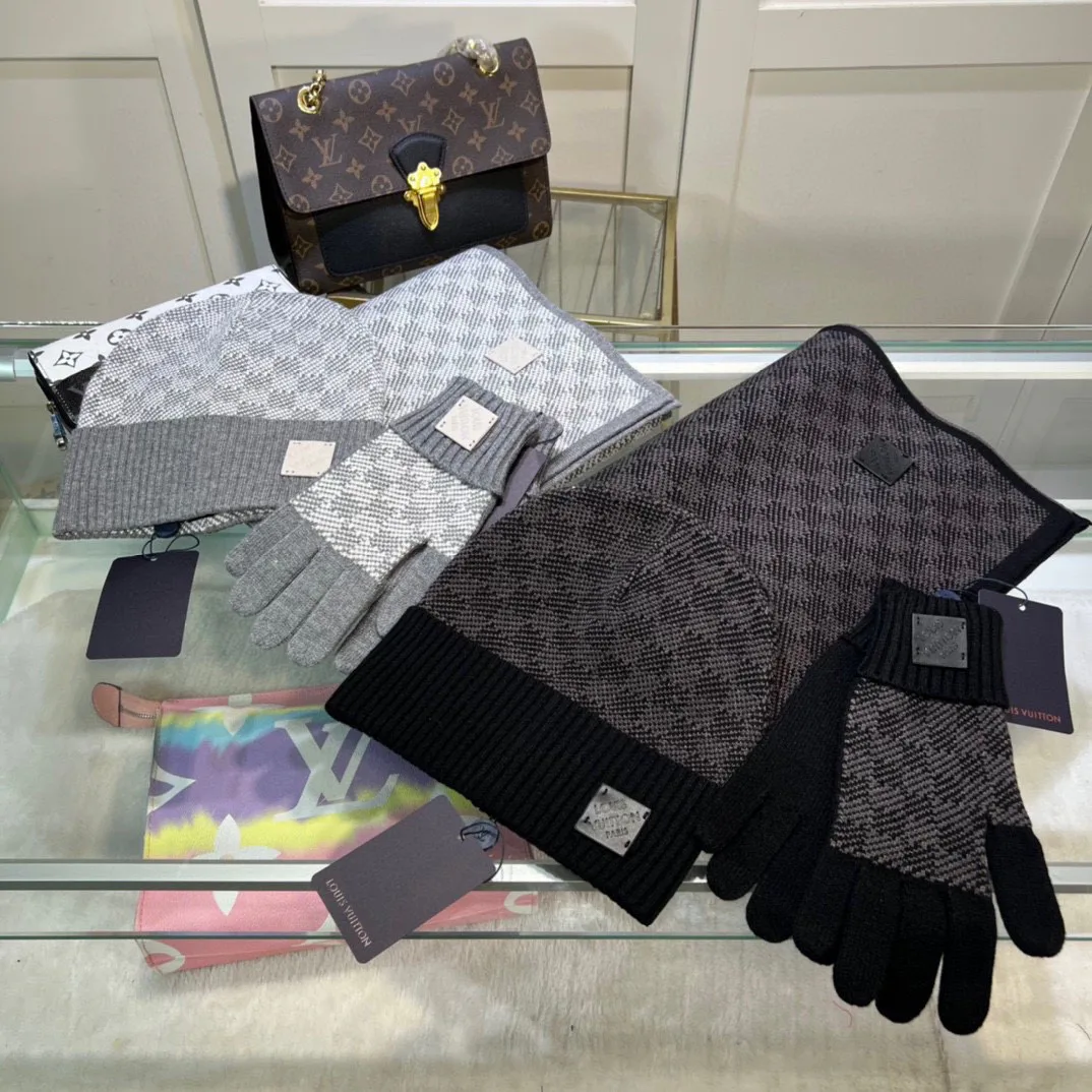 Головные Уборы Louis Vuitton 823947