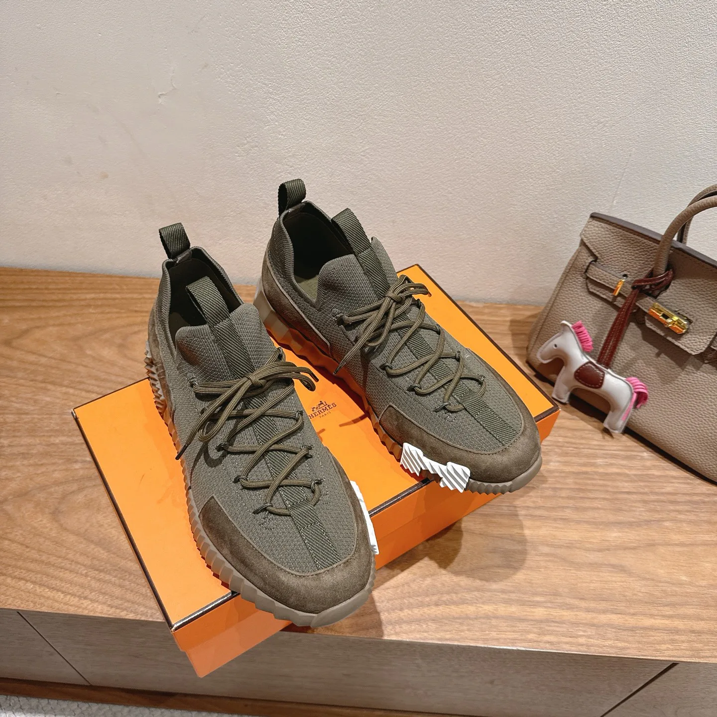 Кроссовки Женские Hermes 4852686