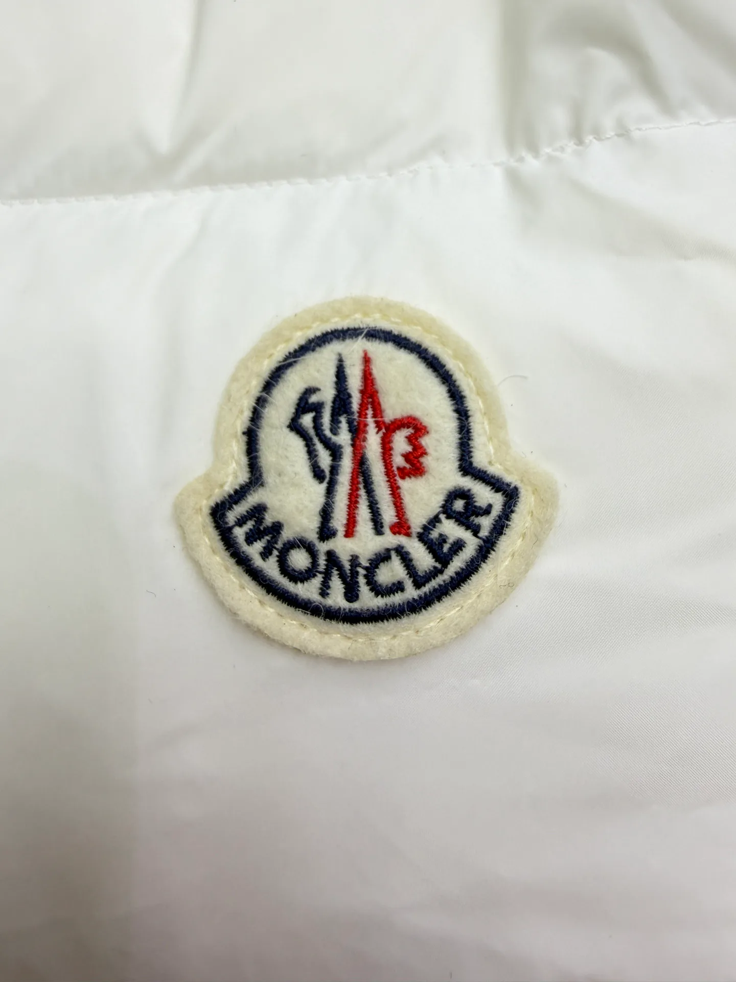 Куртки И Пуховики Женские Moncler 18346149