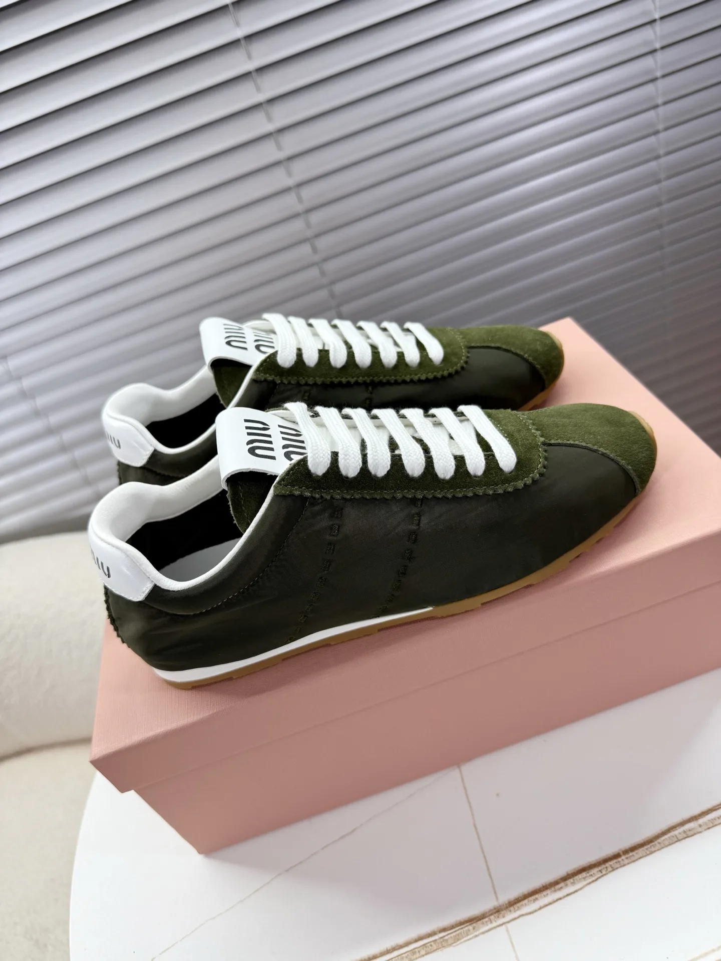 Кроссовки Женские Miu Miu 3742530