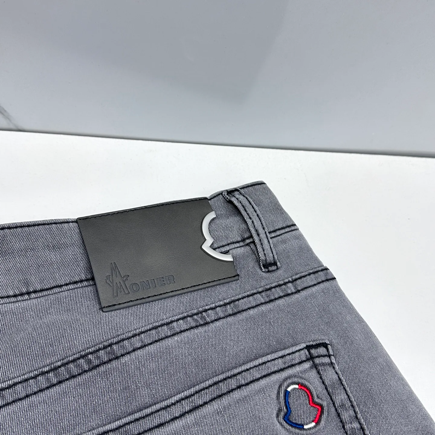Джинсы Мужские Moncler 13206513