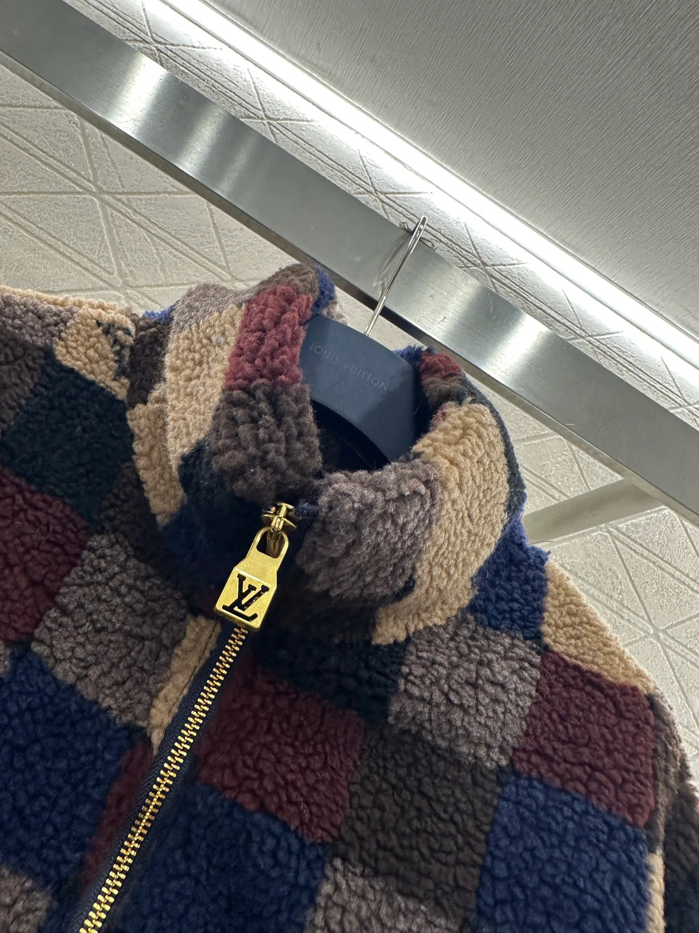 Куртки И Пуховики Женские Louis Vuitton 870231