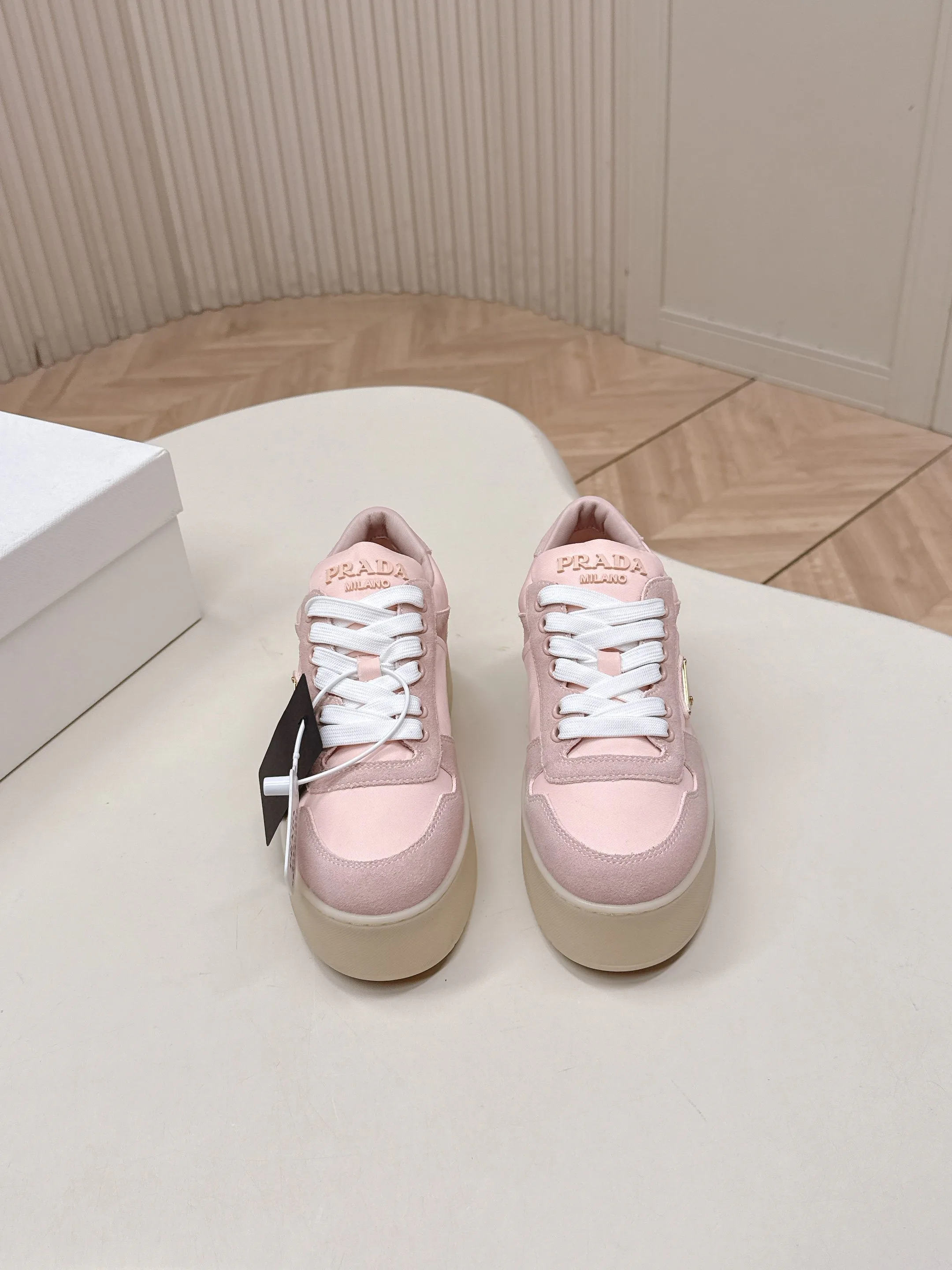 Кроссовки Женские Prada 11594932