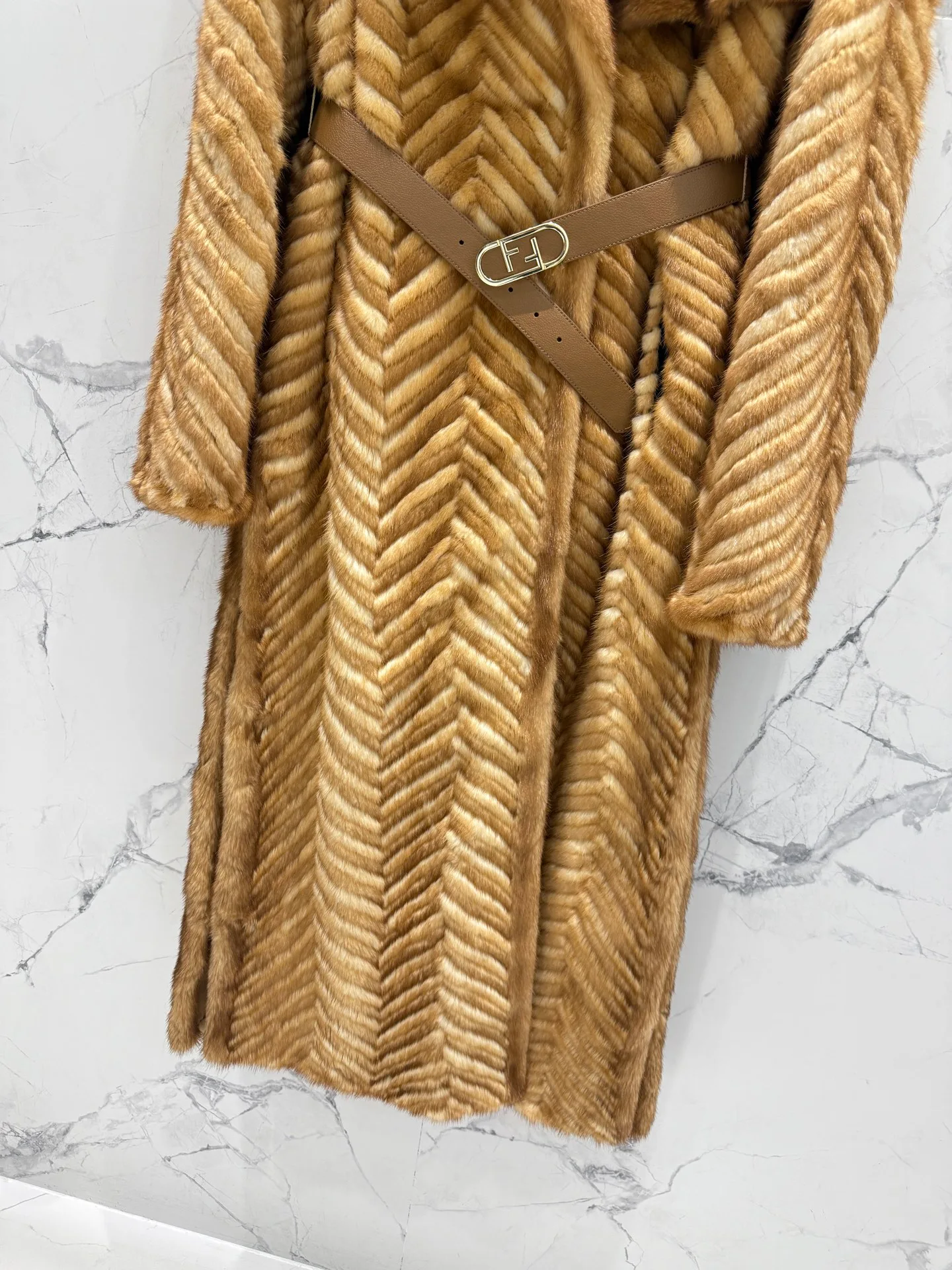 Шубы Женские Fendi 18082580