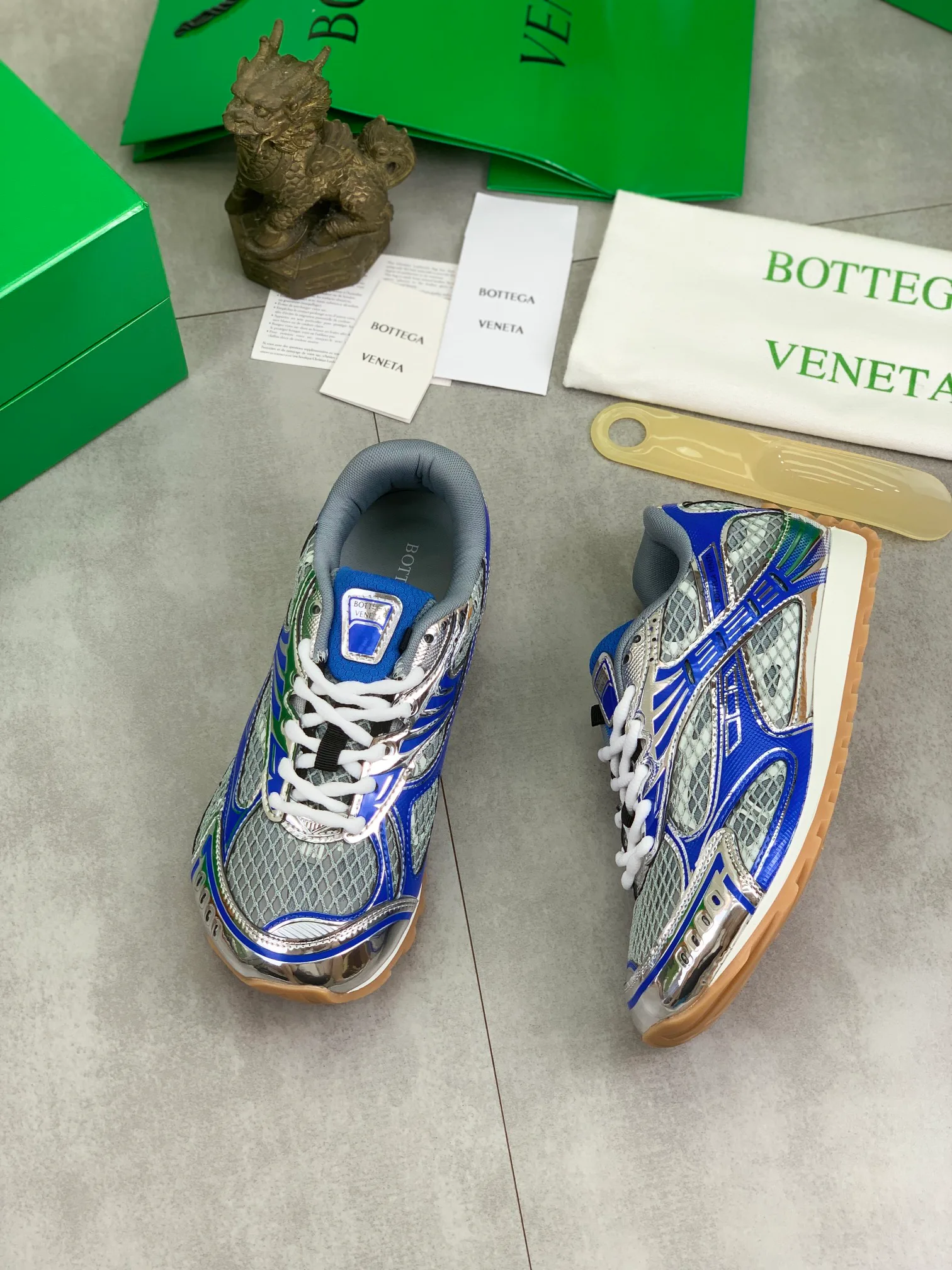 Кроссовки Женские Bottega Veneta 18365176