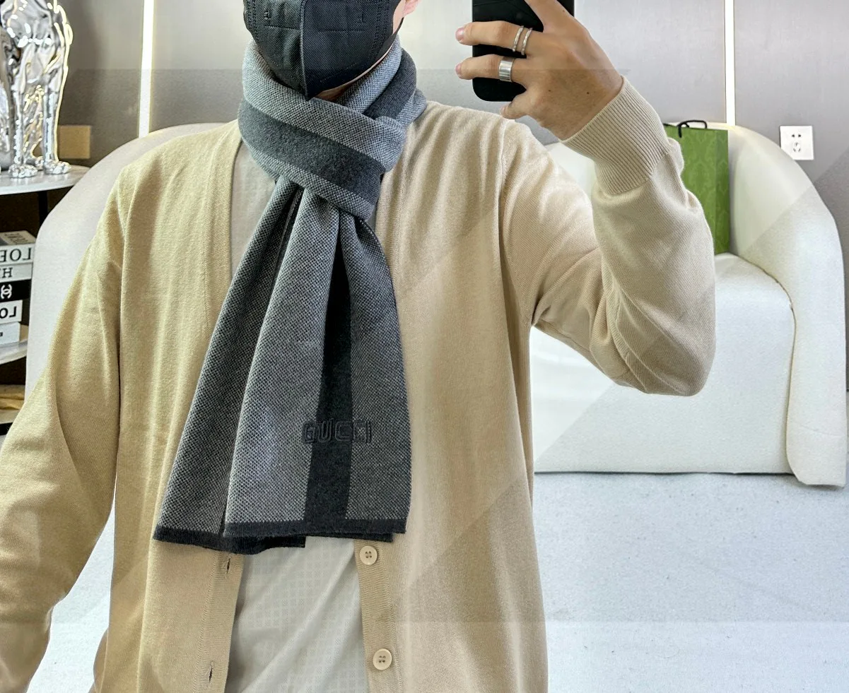 Шарфы Gucci 386165