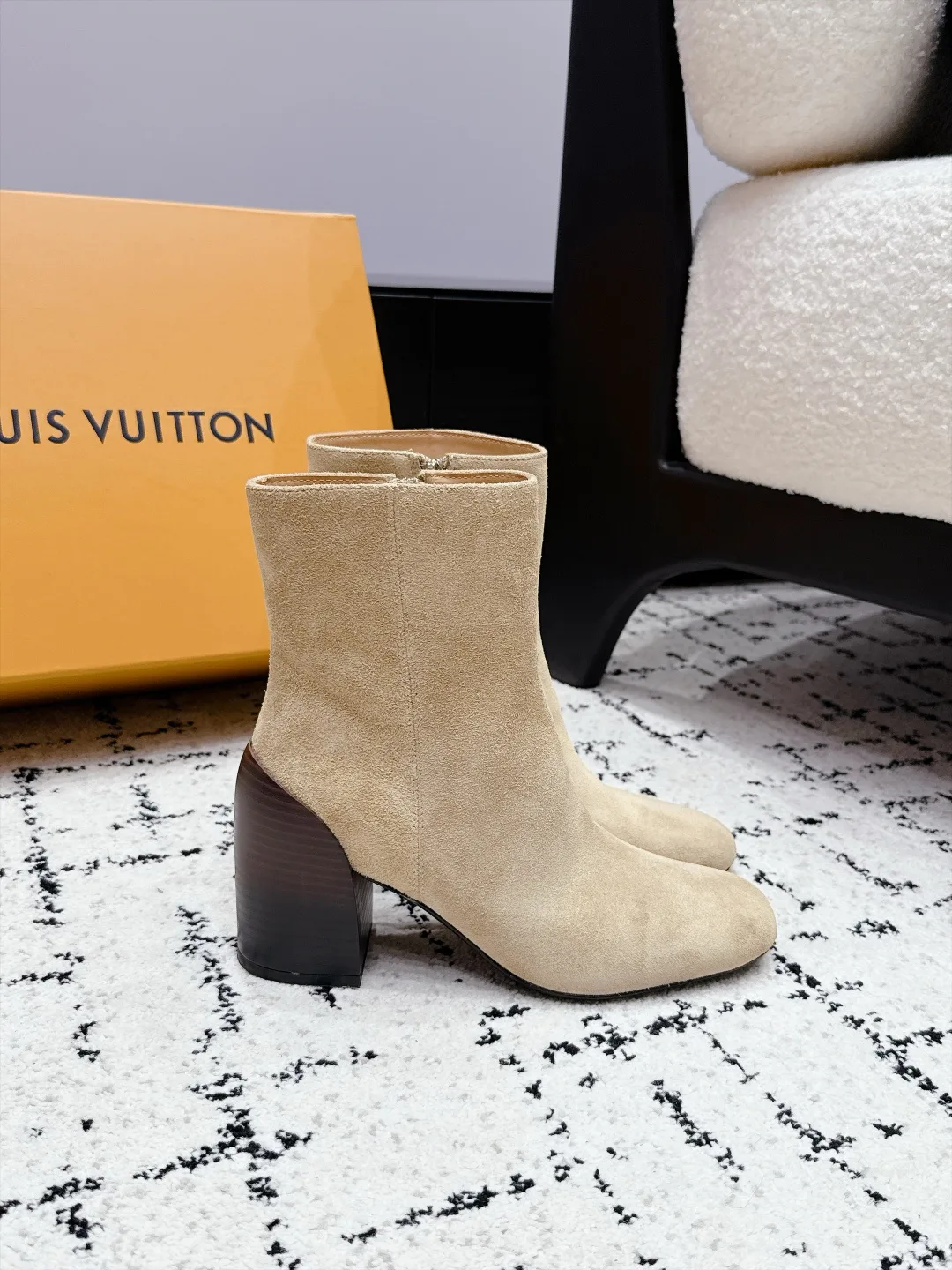 Ботильоны Женские Louis Vuitton 18454409